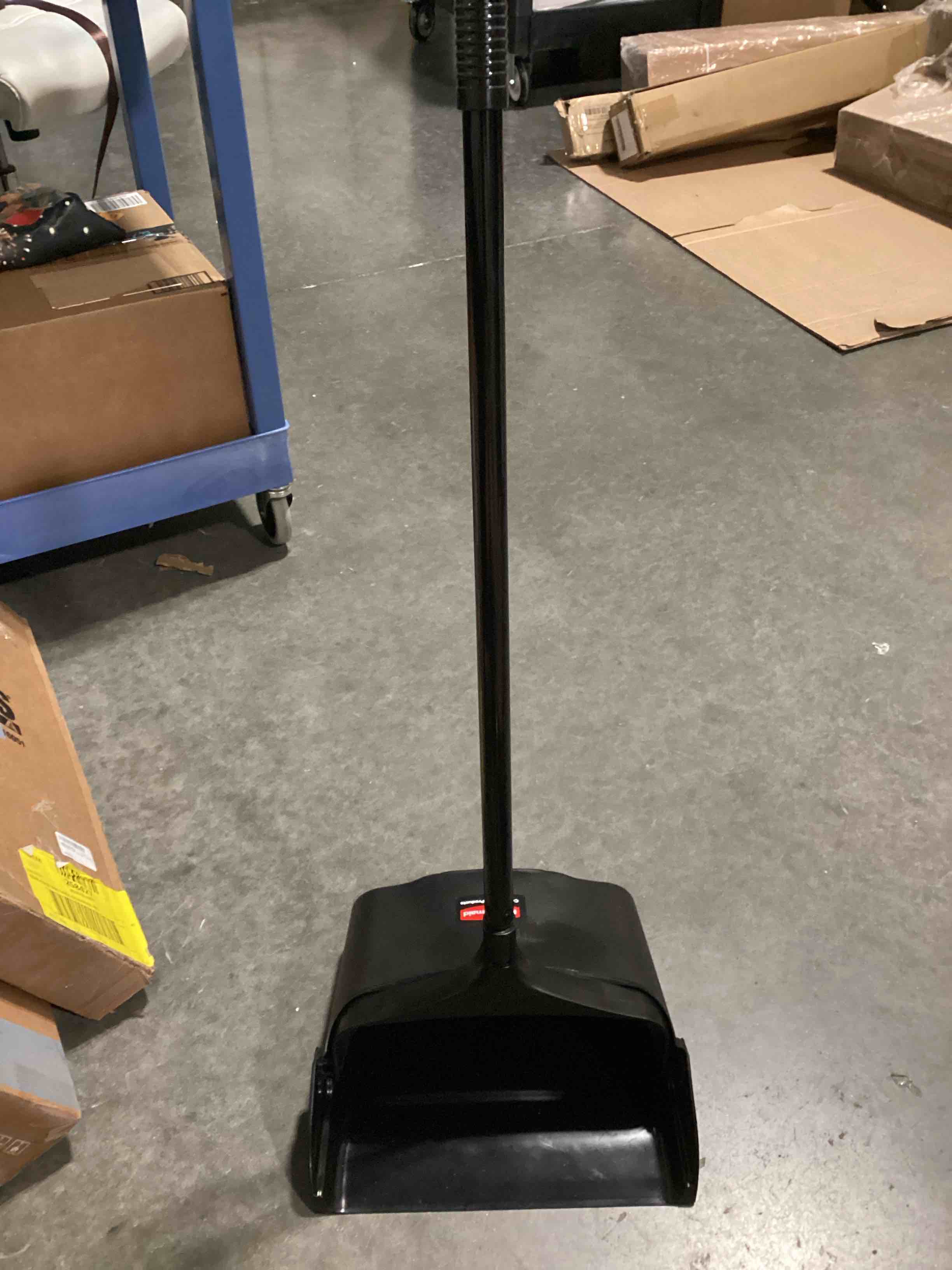 Condition photo showing Good Condition for rubbermaid commercial products plastic upright dustpan