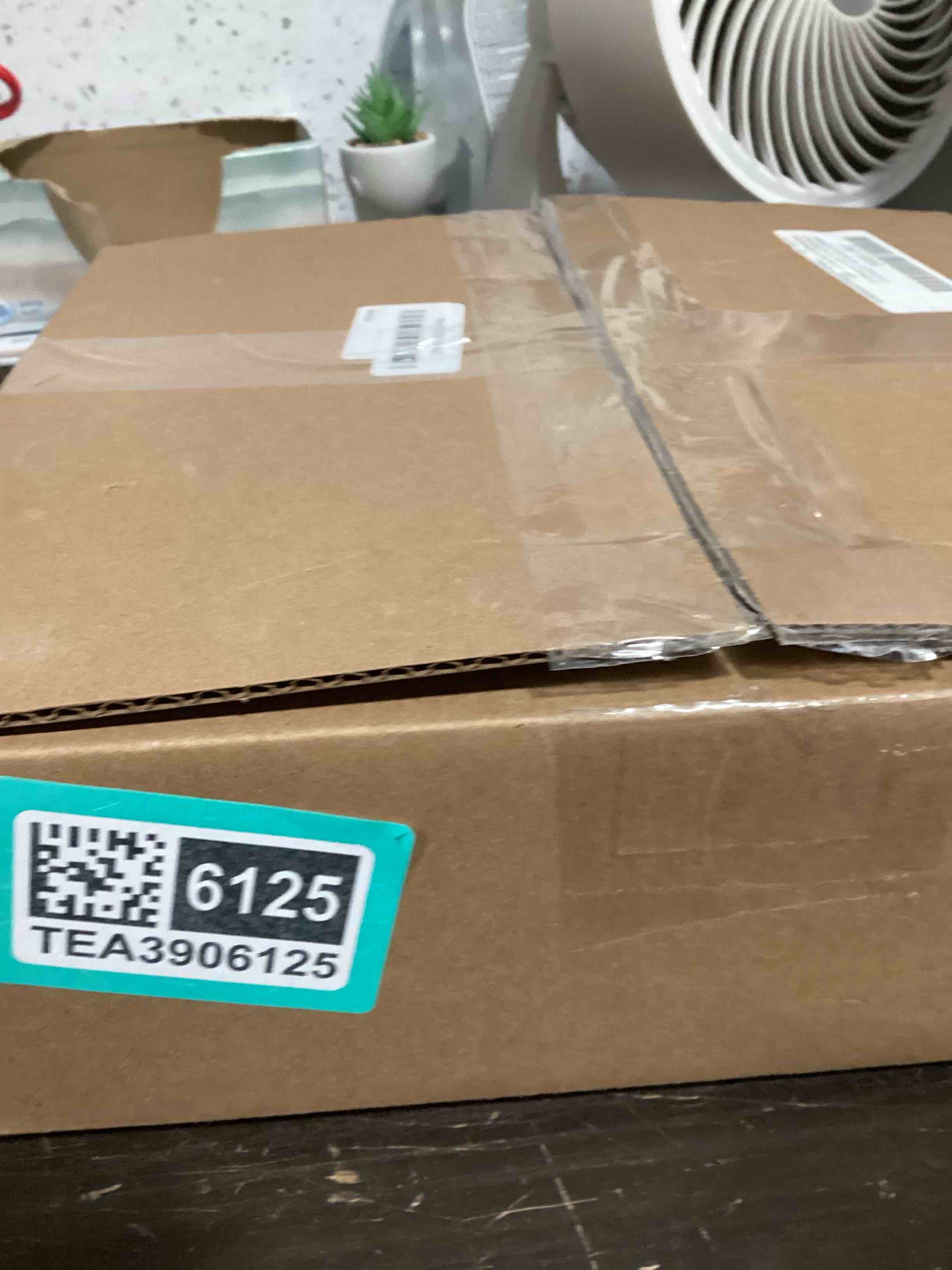 https://s3.amazonaws.com/lotting-images-prod/NKYBargainOutlett/TEA3906125_1781888348151.jpeg