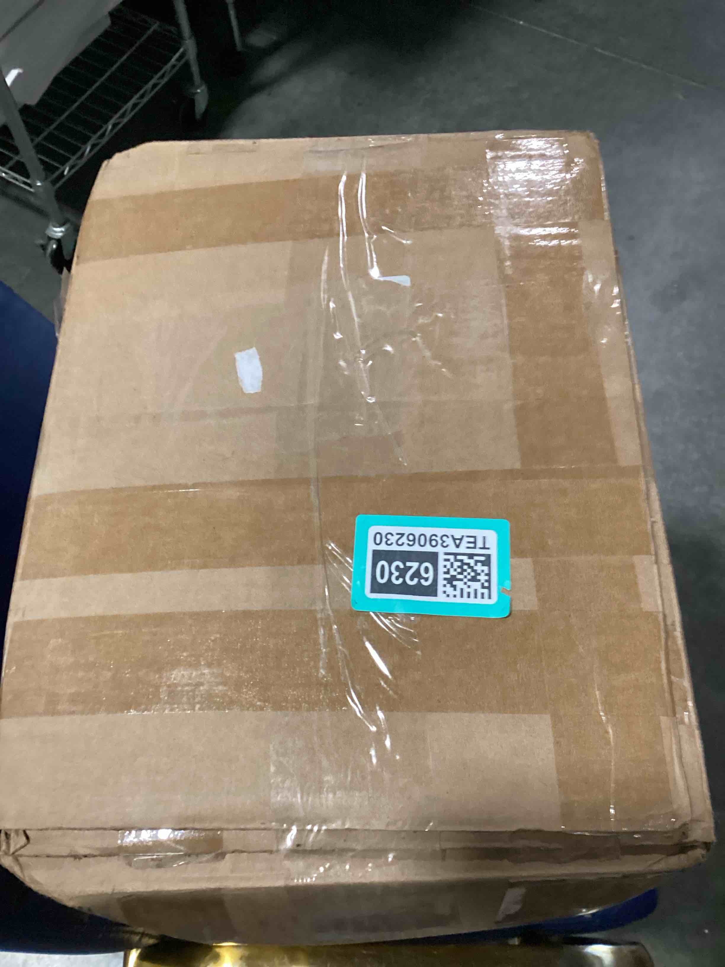 https://s3.amazonaws.com/lotting-images-prod/NKYBargainOutlett/TEA3906230_1782146201365.jpeg