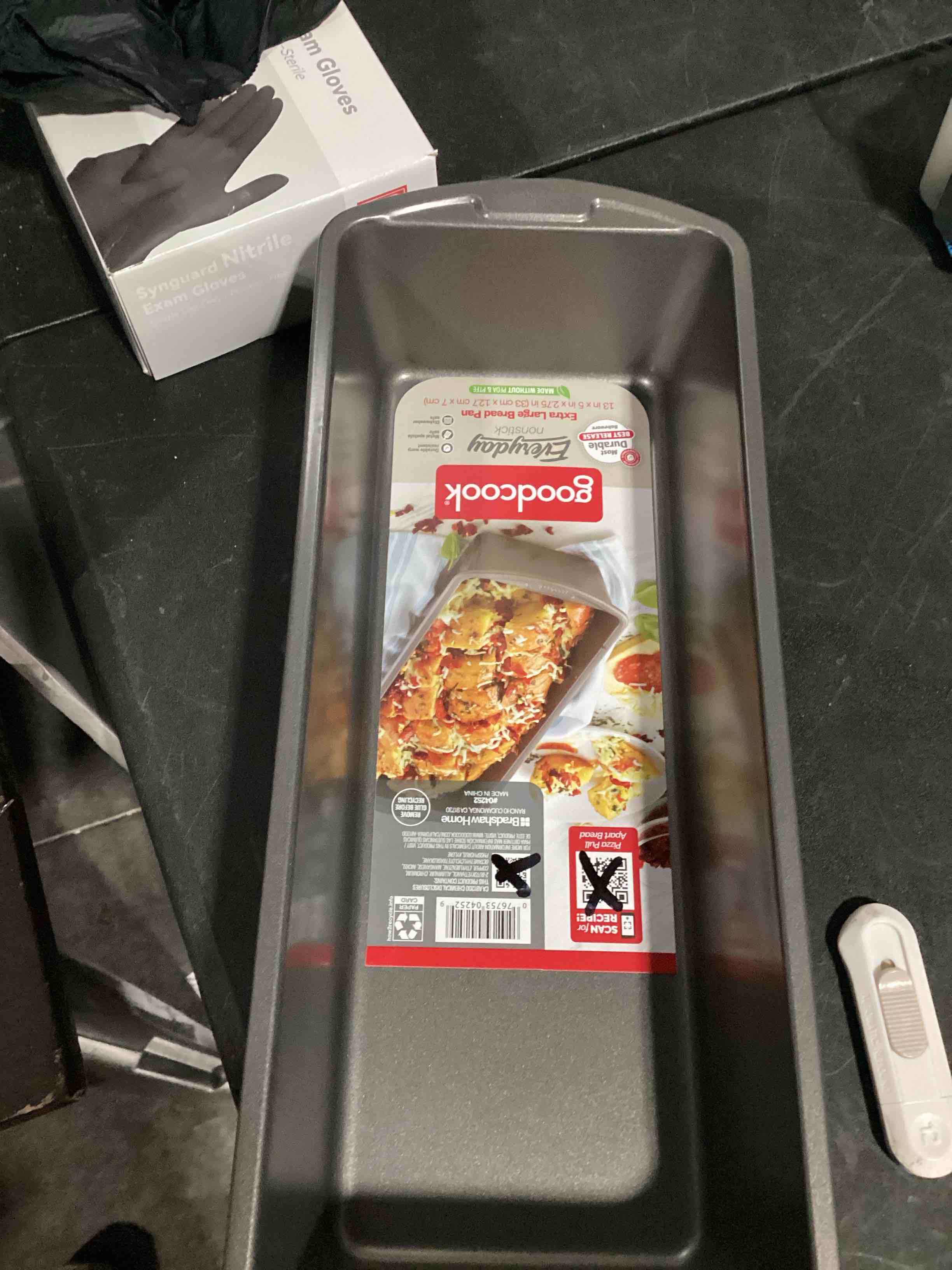 Condition photo showing Good Condition for goodcook nonstick loaf pan extra-large heavy-duty steel bakeware with easy-clean non-stick coating, oven & dishwasher safe pan for meatloaf breads cakes lasagnas casseroles & more, 13 x 5-inch, gray