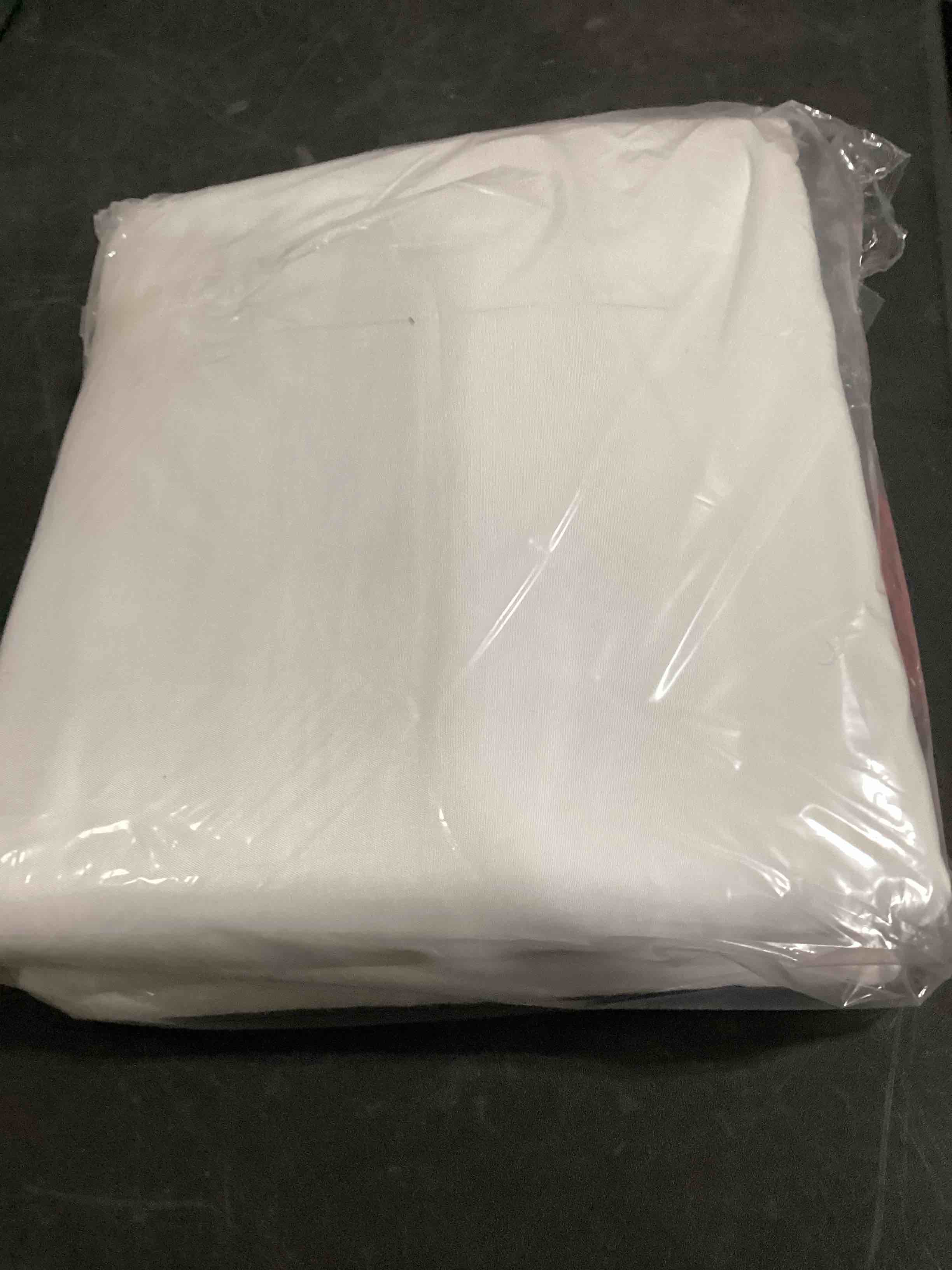 Condition photo showing Good Condition for amazon basics soft fitted sheet, lightweight bottom sheet, 14-inch deep pocket, durable and long lasting, easy care, king, white, pack of 1