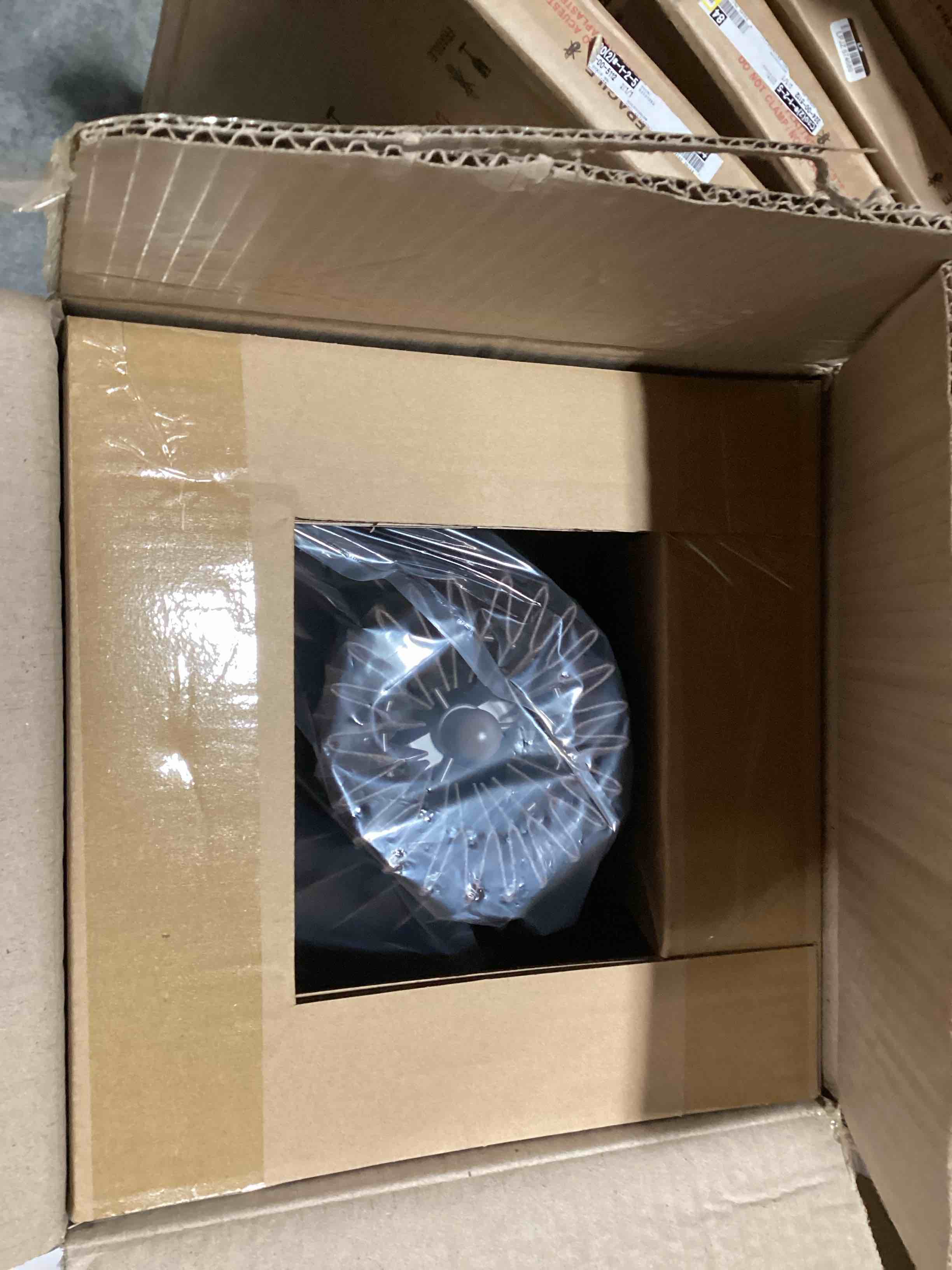 https://s3.amazonaws.com/lotting-images-prod/NKYBargainOutlett/TEA3906518_1782495317290.jpeg