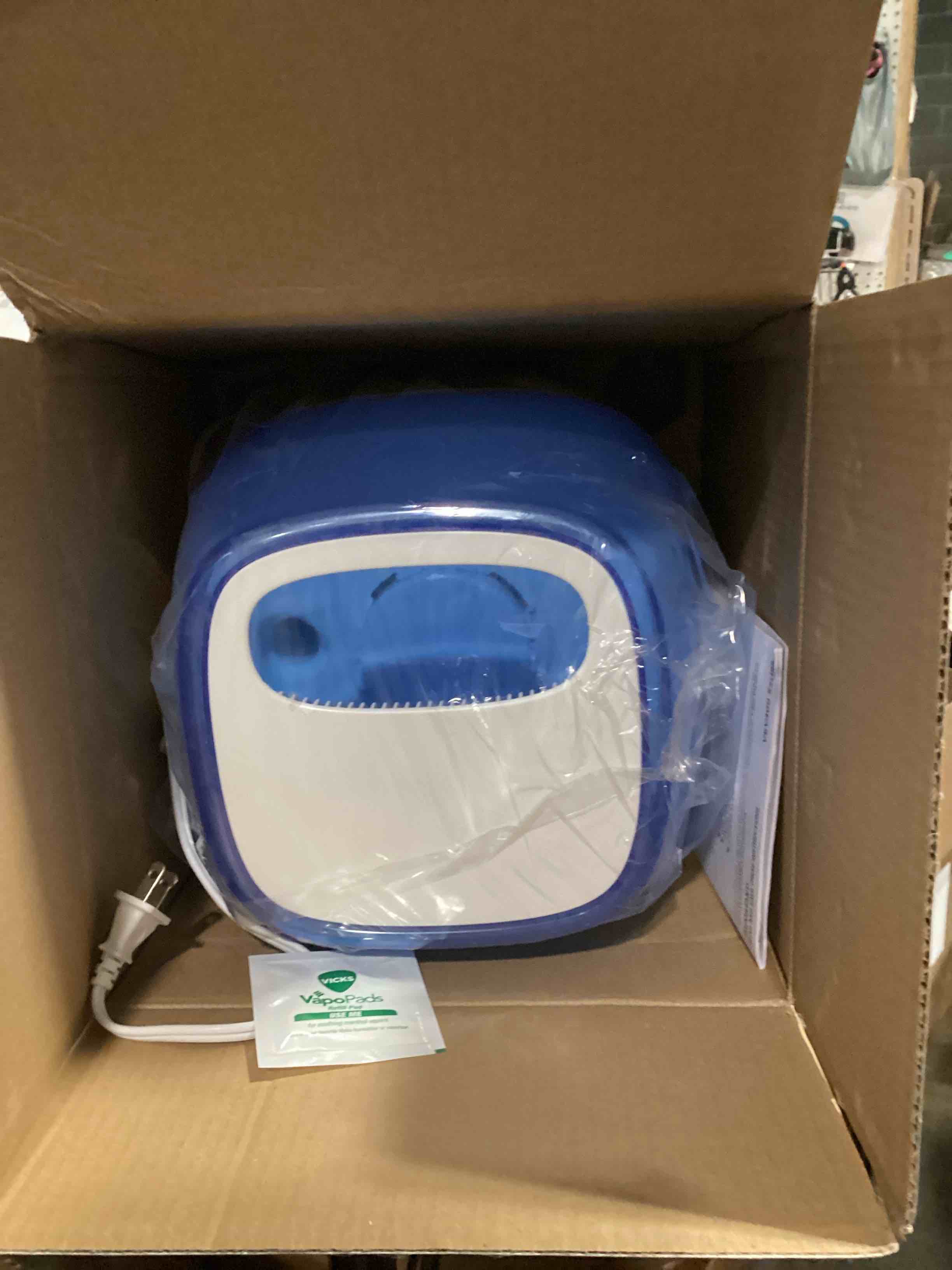 Condition photo showing Good Condition for vicks filtered cool mist humidifier, medium room, 1.1 gallon tank - humidifier for baby and kids rooms, bedrooms and more, works with vicks vapopads
