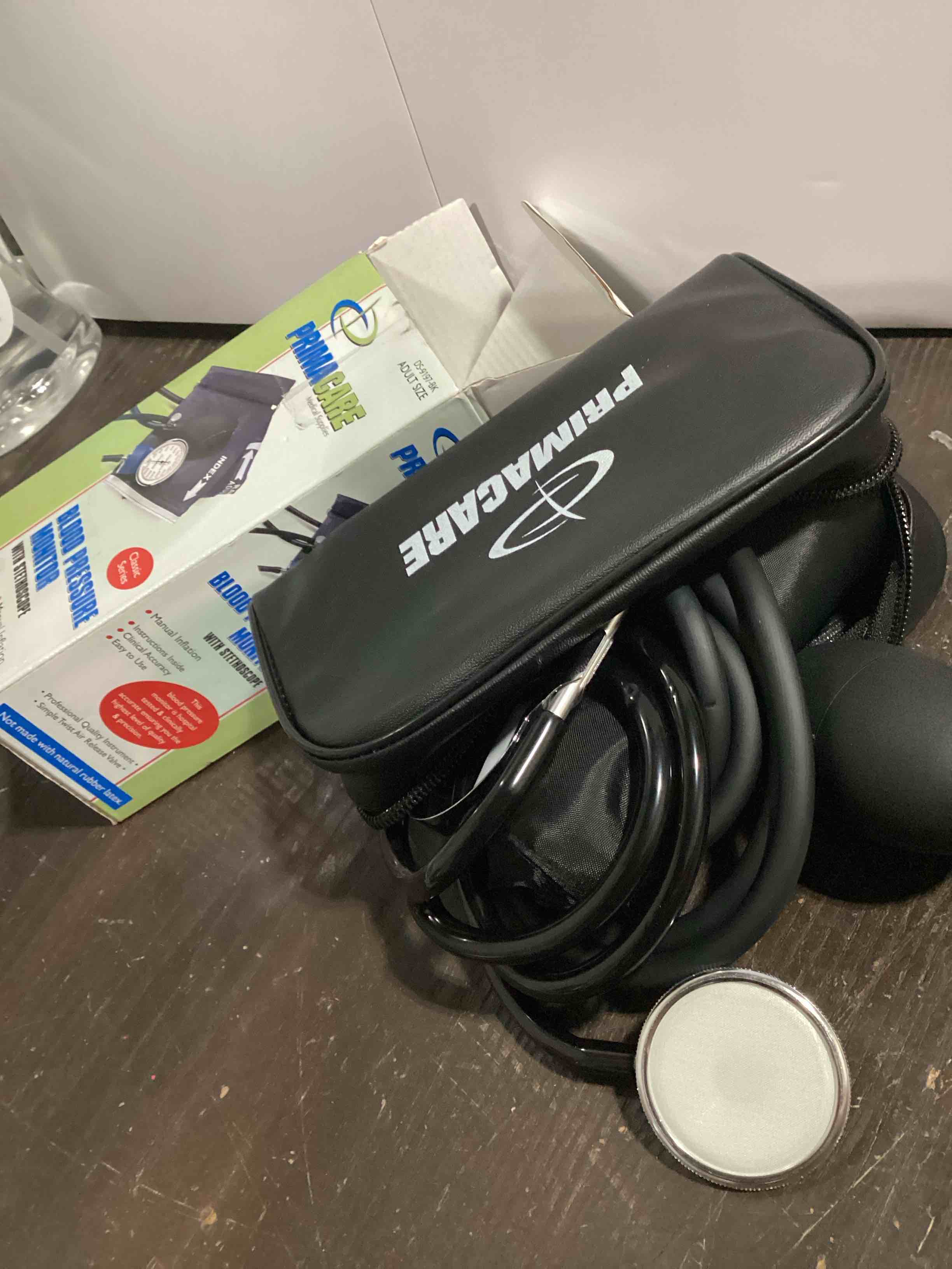 Condition photo showing Good Condition for primacare ds-9197-bk manual professional blood pressure kit black with stethoscope