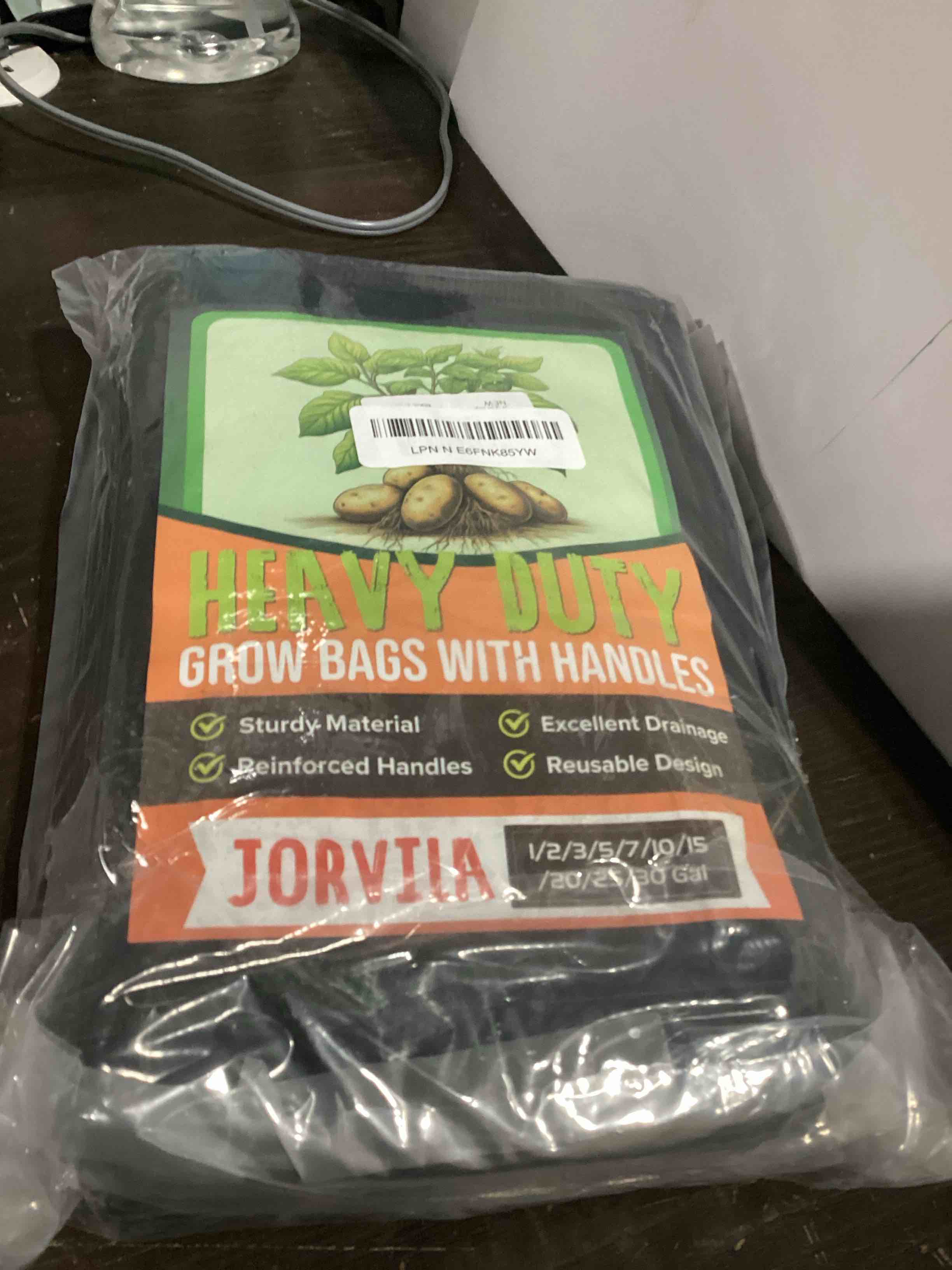Condition photo showing Good Condition for jorvila 5 pack 5 gallon grow bags, thickened nonwoven fabric planter pots with handles, heavy duty 300g garden pots for tomato, potato and vegetable black 5 gallon 5