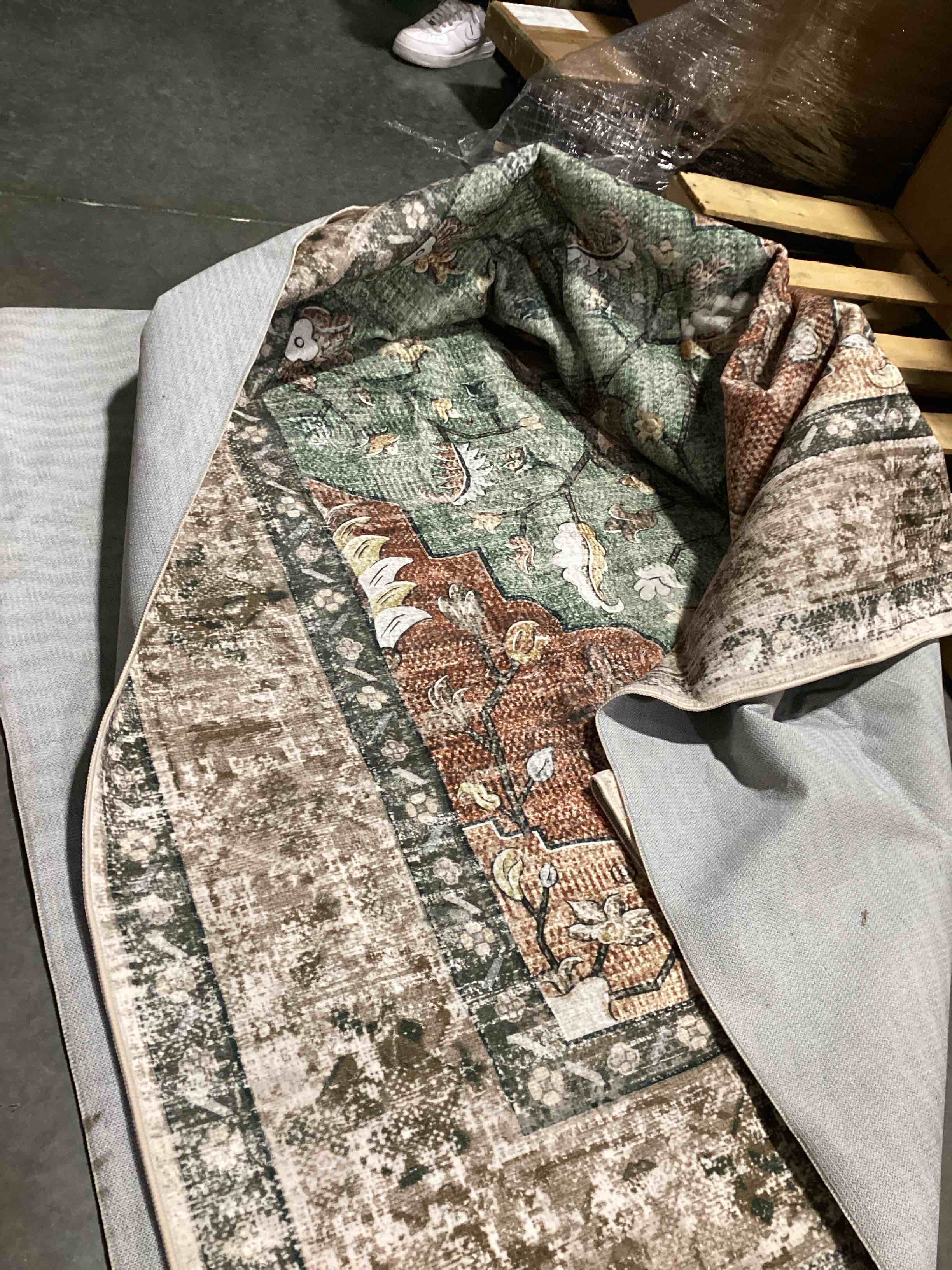 Condition photo showing Good Condition for bestsweetie 8x10 area rug washable rugs for living room, no pile boho carpet for entryway bedroom dinning room, vintage carpet print distressed non-slip, 8 x 10 ft, green brick rust red green/brick/rust red 10' x 8' (rectangular)