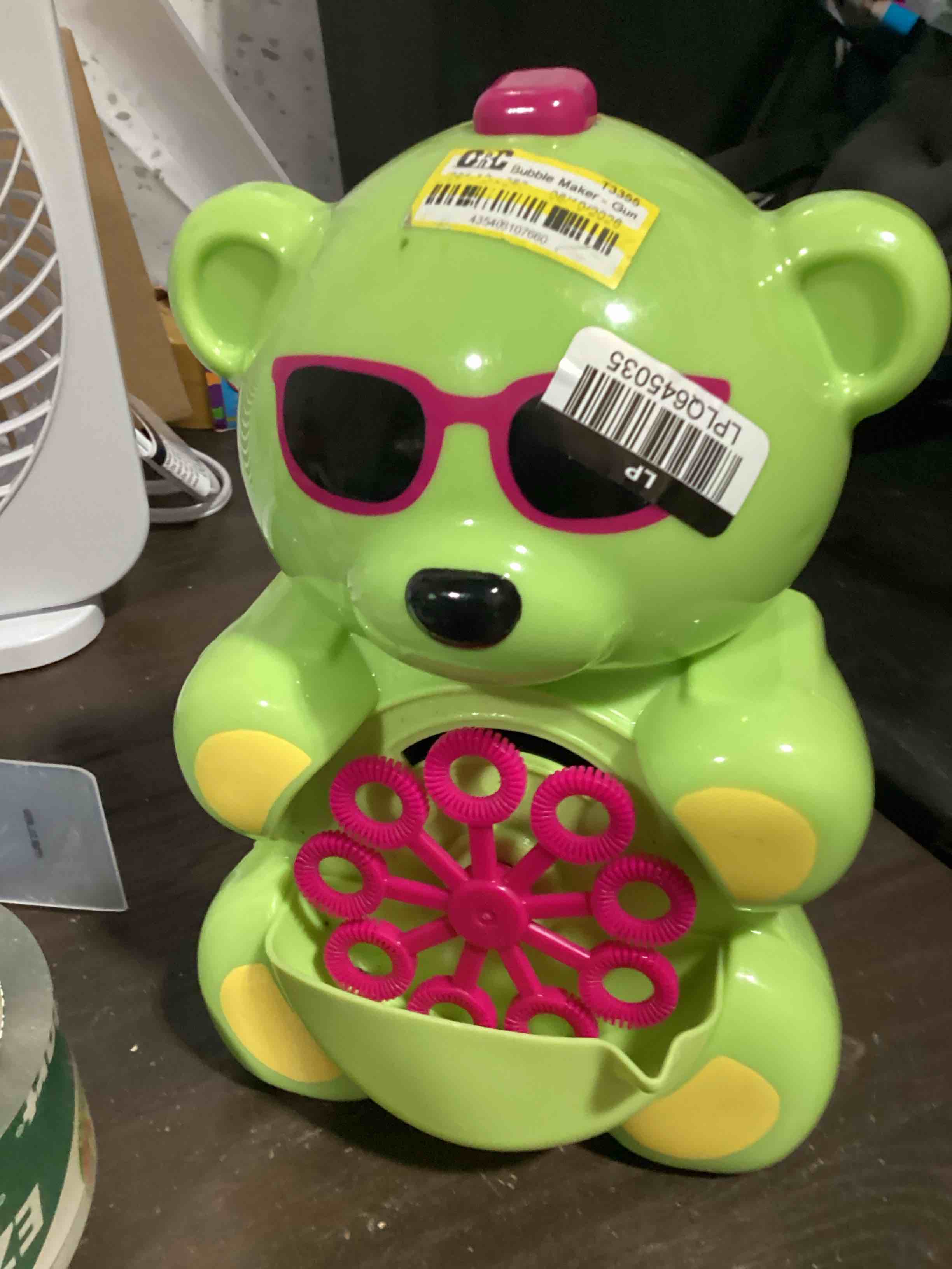 Condition photo showing As Is for bubble gummy bear with 4 ounce sprinkler