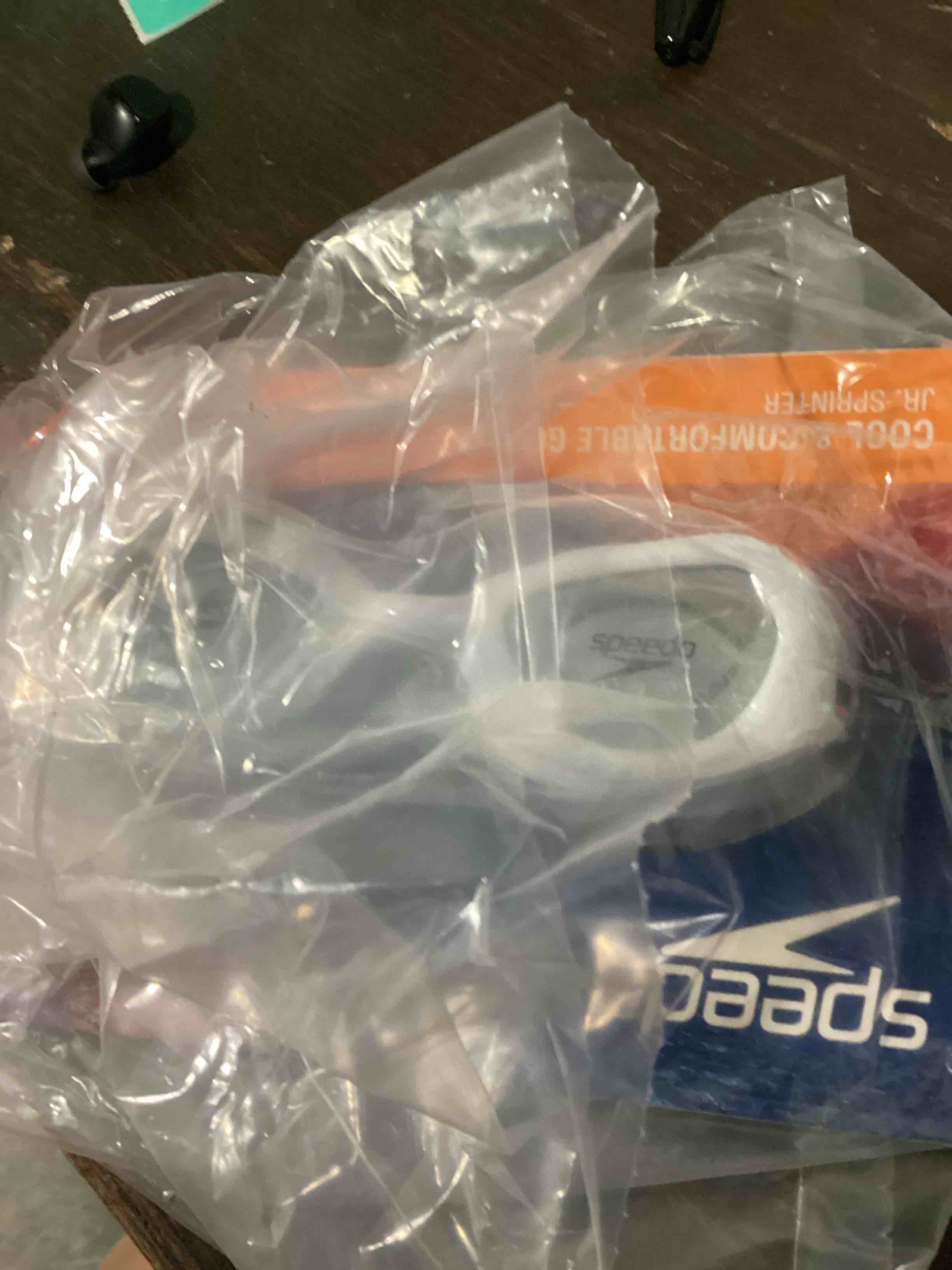 Condition photo showing Good Condition for speedo junior sprinter goggles - white/clear