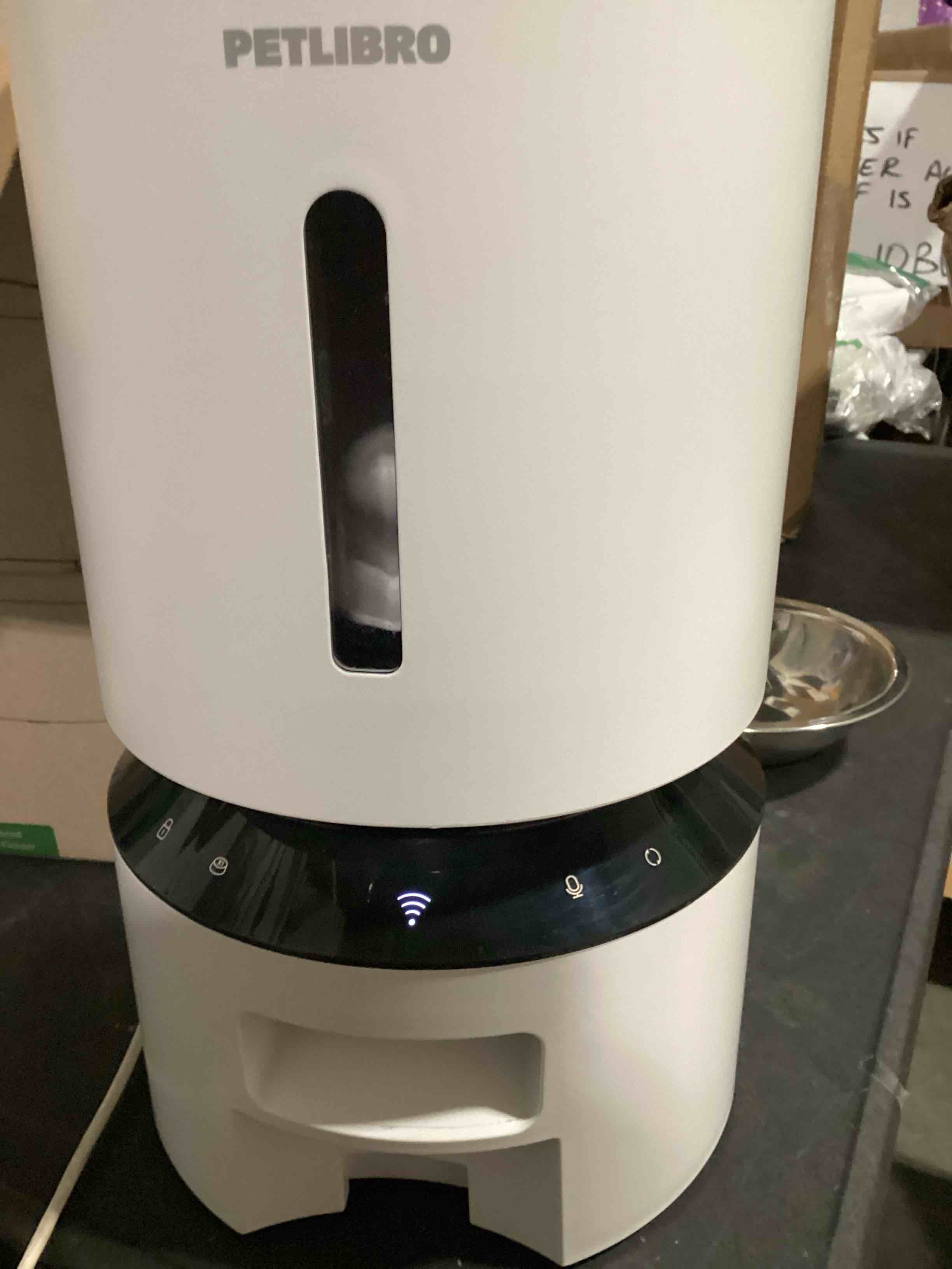 Condition photo showing Good Condition for petlibro automatic cat feeder with camera, 1080p hd & night vision, 5ghz/2.4ghz wifi & cam smart pet feeder with app control, 2-way audio, motion alerts for cats & dogs, stainless steel single tray white 5l-camera