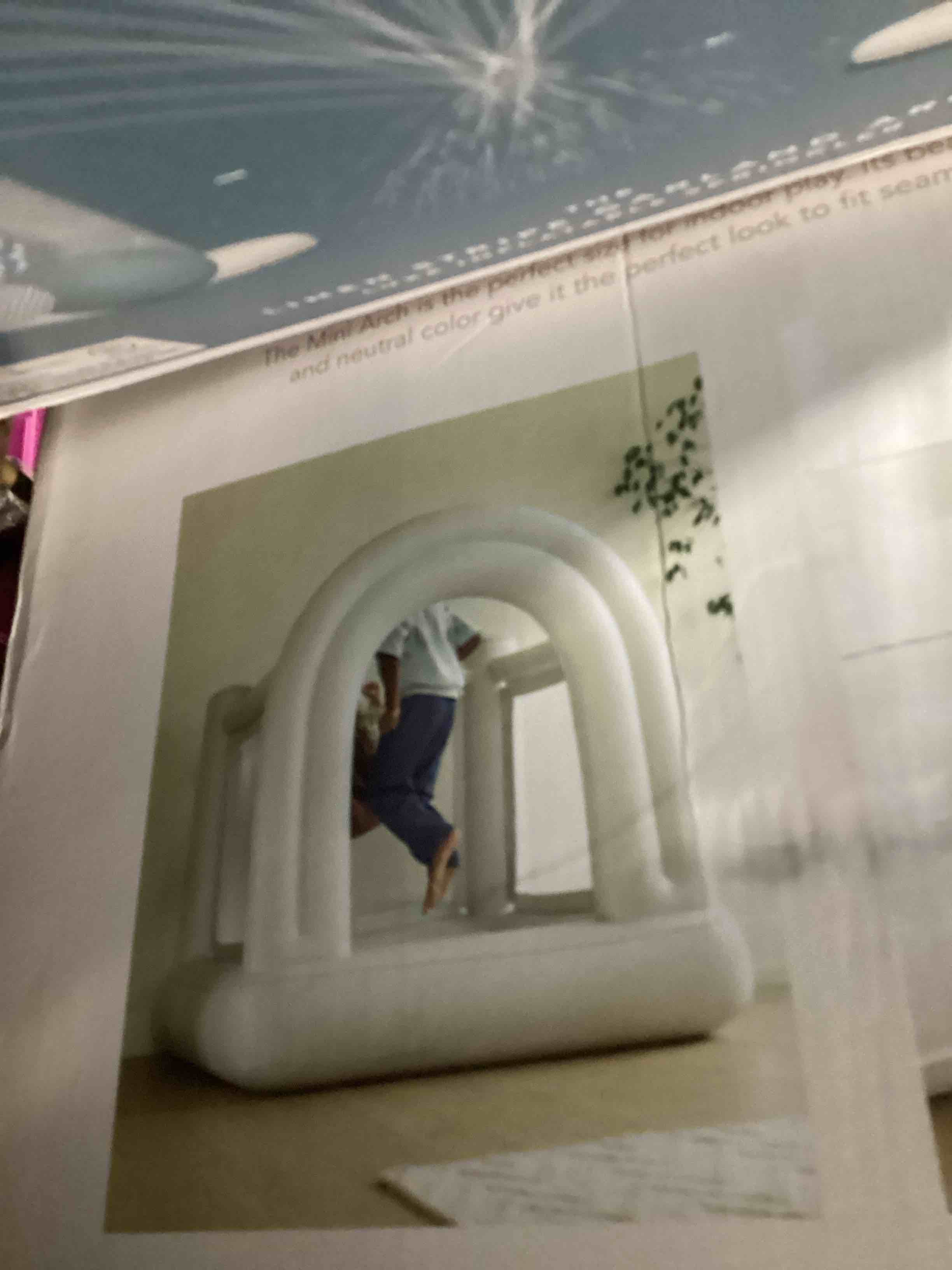 Condition photo showing Good Condition for smol mini bounce house