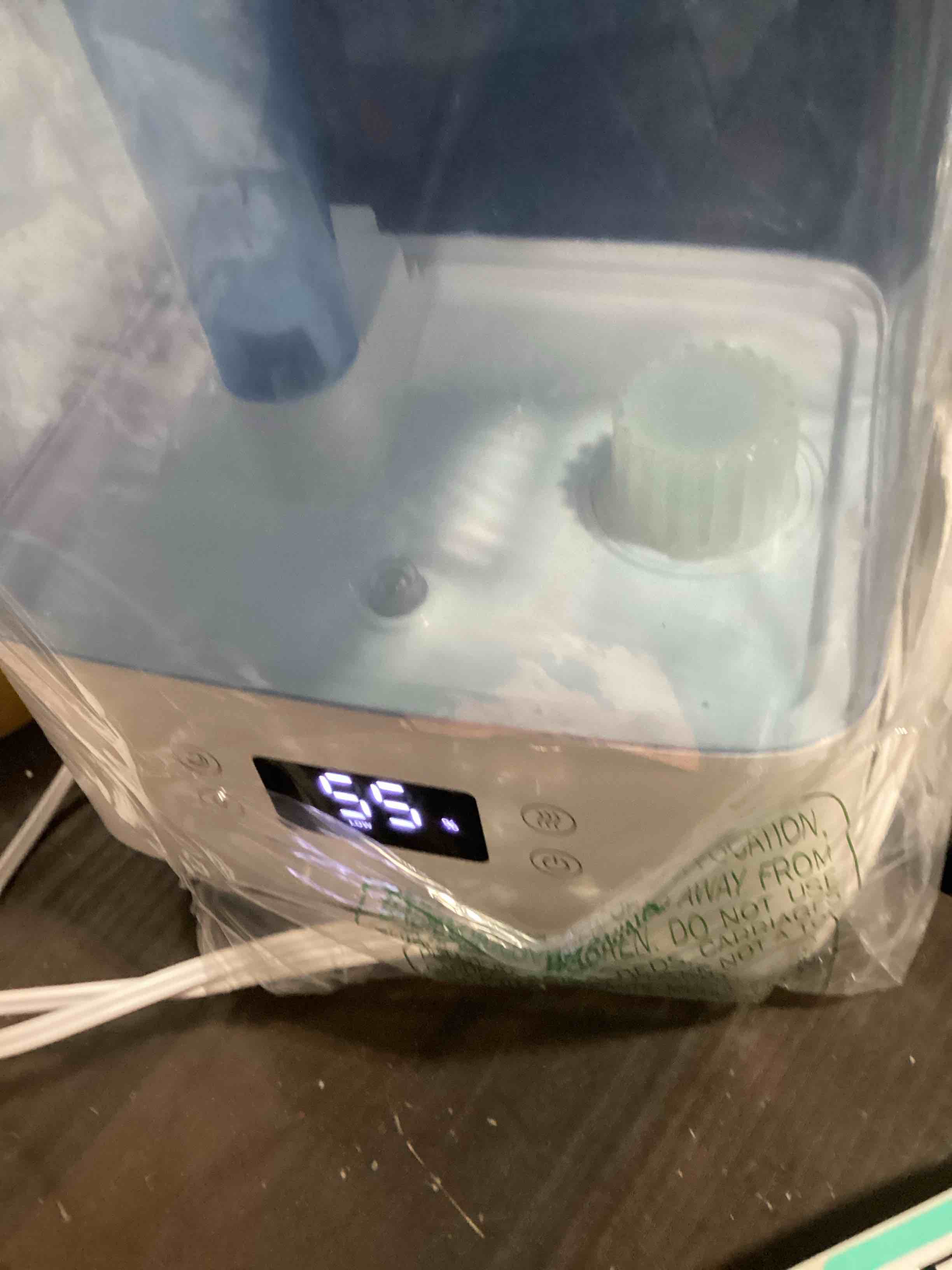Condition photo showing Good Condition for levoit classic300s ultrasonic smart top fill humidifier, extra large 6l tank for whole family, app & voice control, essential oil diffuser, humidity setting with sensor, quiet sleep mode, night light 6l smart blue