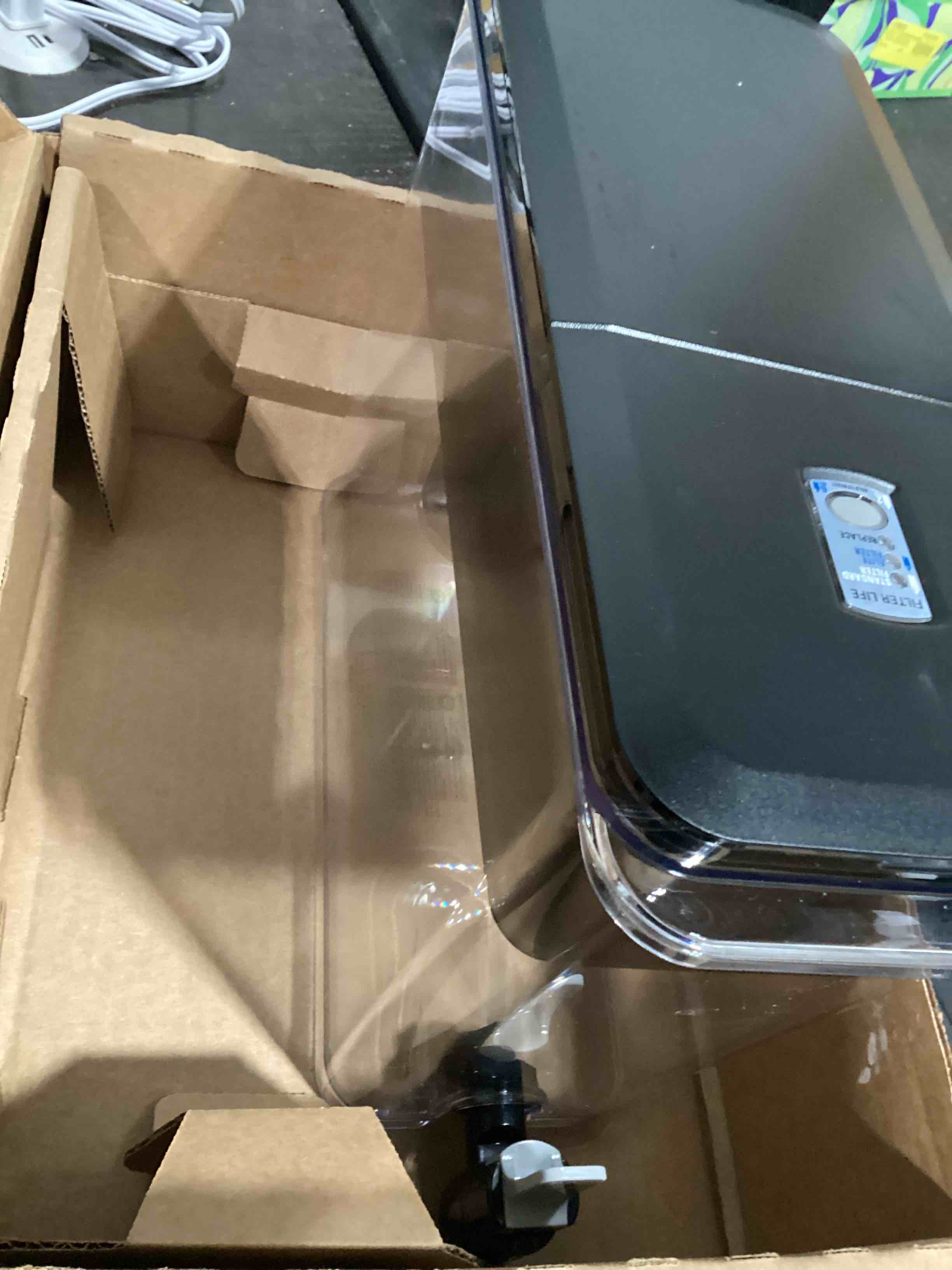 Condition photo showing Good Condition for brita extra-large 27-cup water dispenser with britaplus filter, wqa nsf/ansi certified, reduces 2x contaminants vs. standard, reduces chlorine, zinc, copper, mercury & more, 1 filter included, black plus black