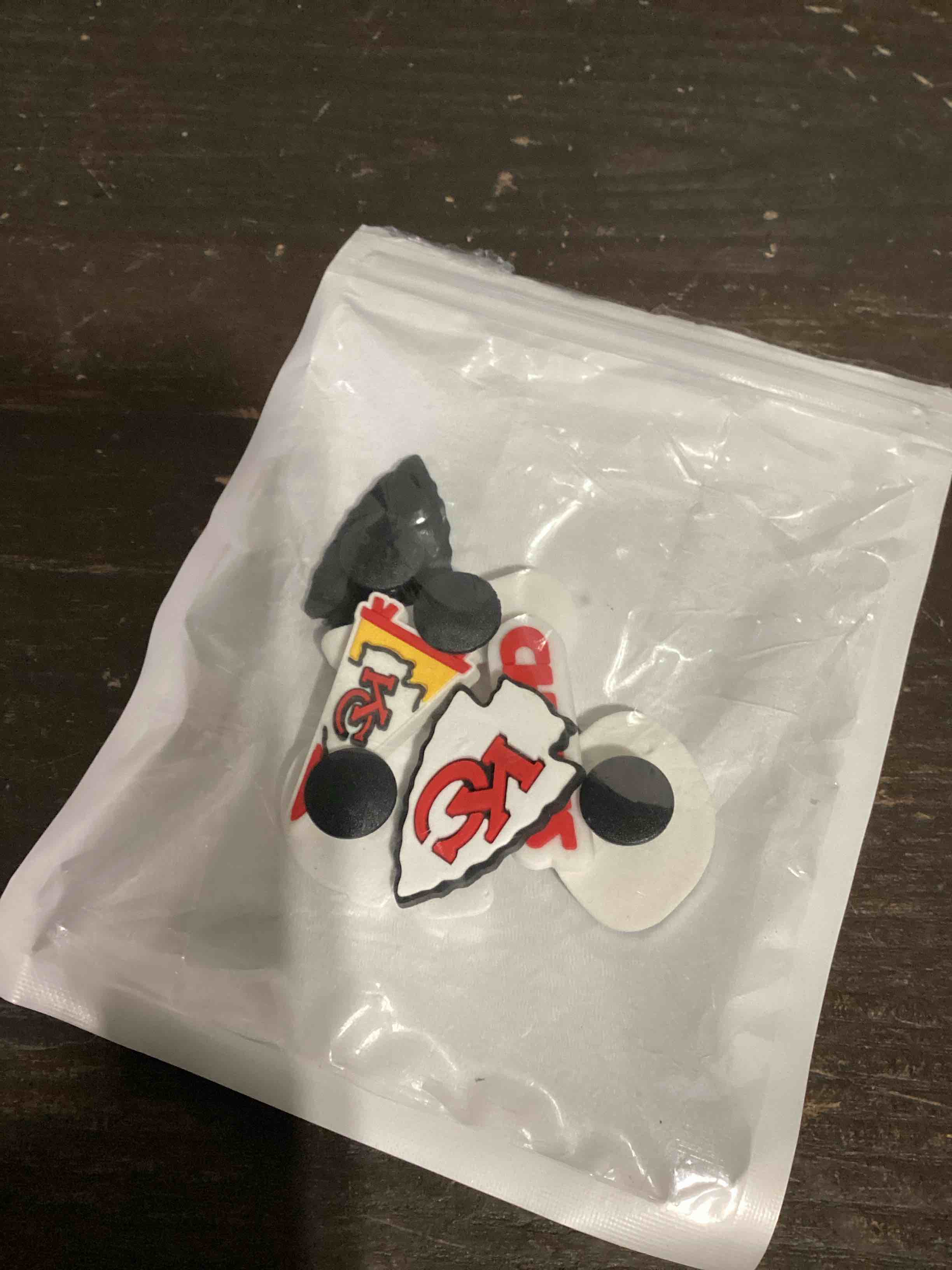 https://s3.amazonaws.com/lotting-images-prod/NKYBargainOutlett/TEA4992965_1789224680025.jpeg