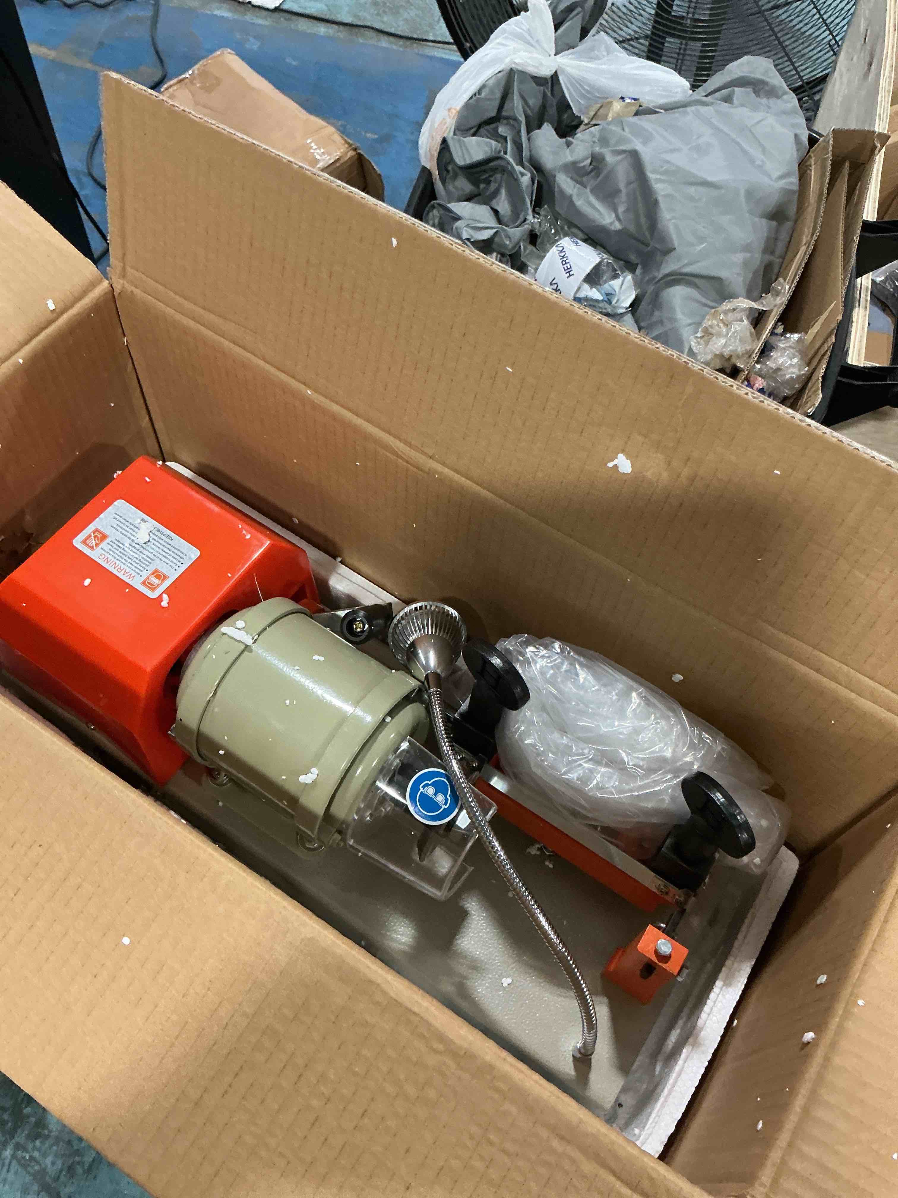 https://s3.amazonaws.com/lotting-images-prod/NonstopDeals/BRN3616583_1756933775623.jpeg