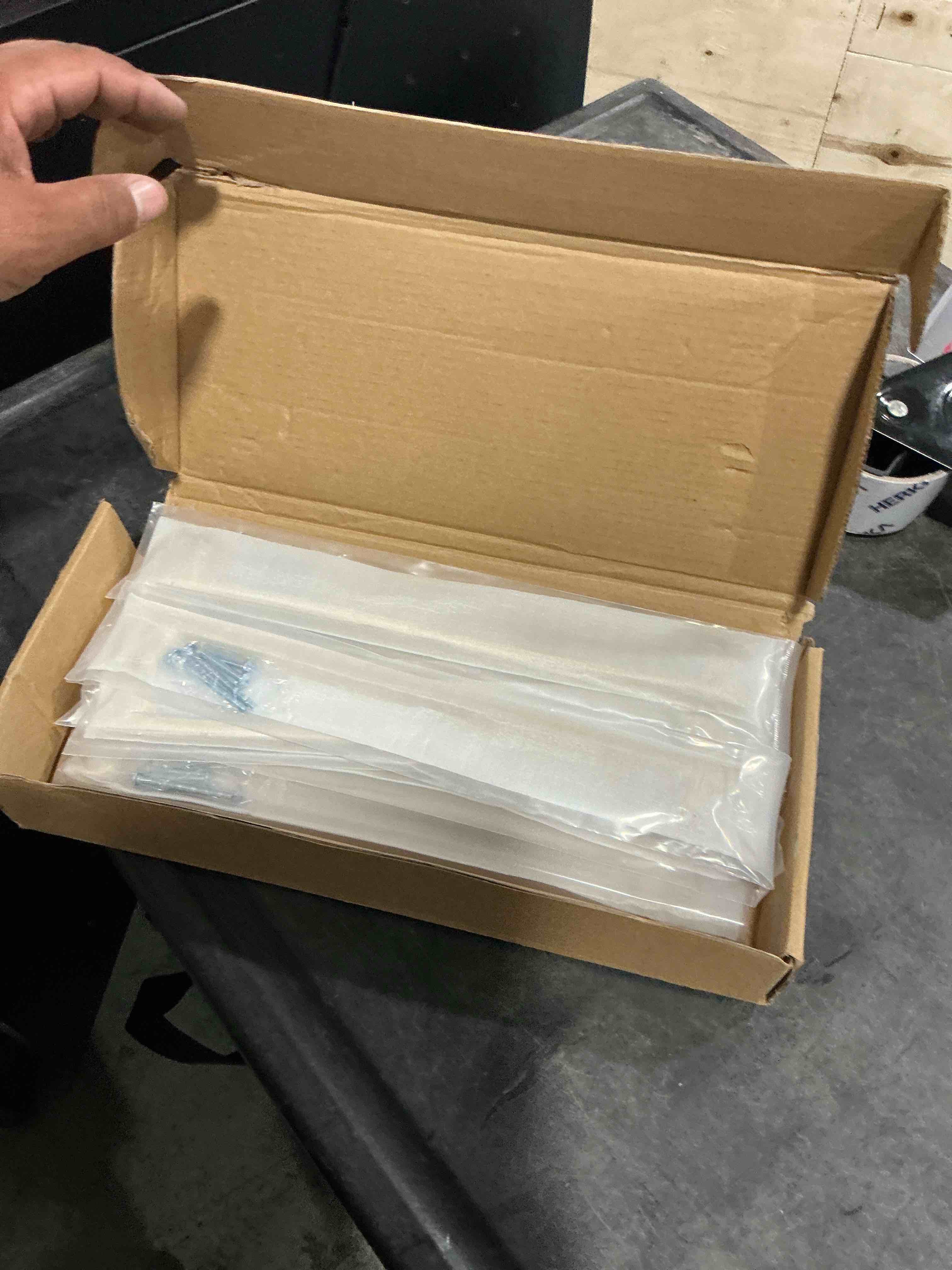 https://s3.amazonaws.com/lotting-images-prod/NonstopDeals/BRN3617527_1757553297884.jpeg
