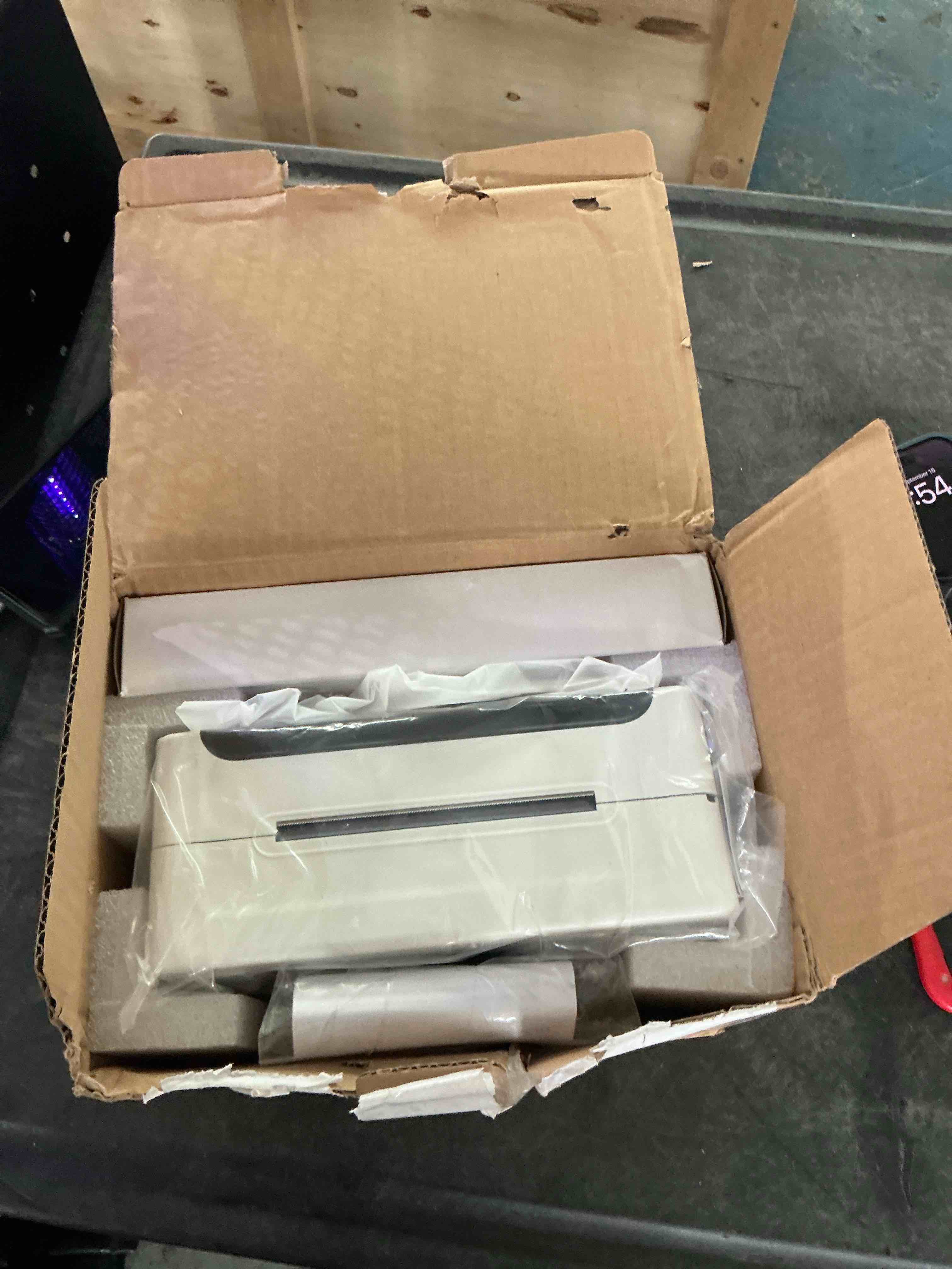 https://s3.amazonaws.com/lotting-images-prod/NonstopDeals/BRN3618149_1758038070078.jpeg