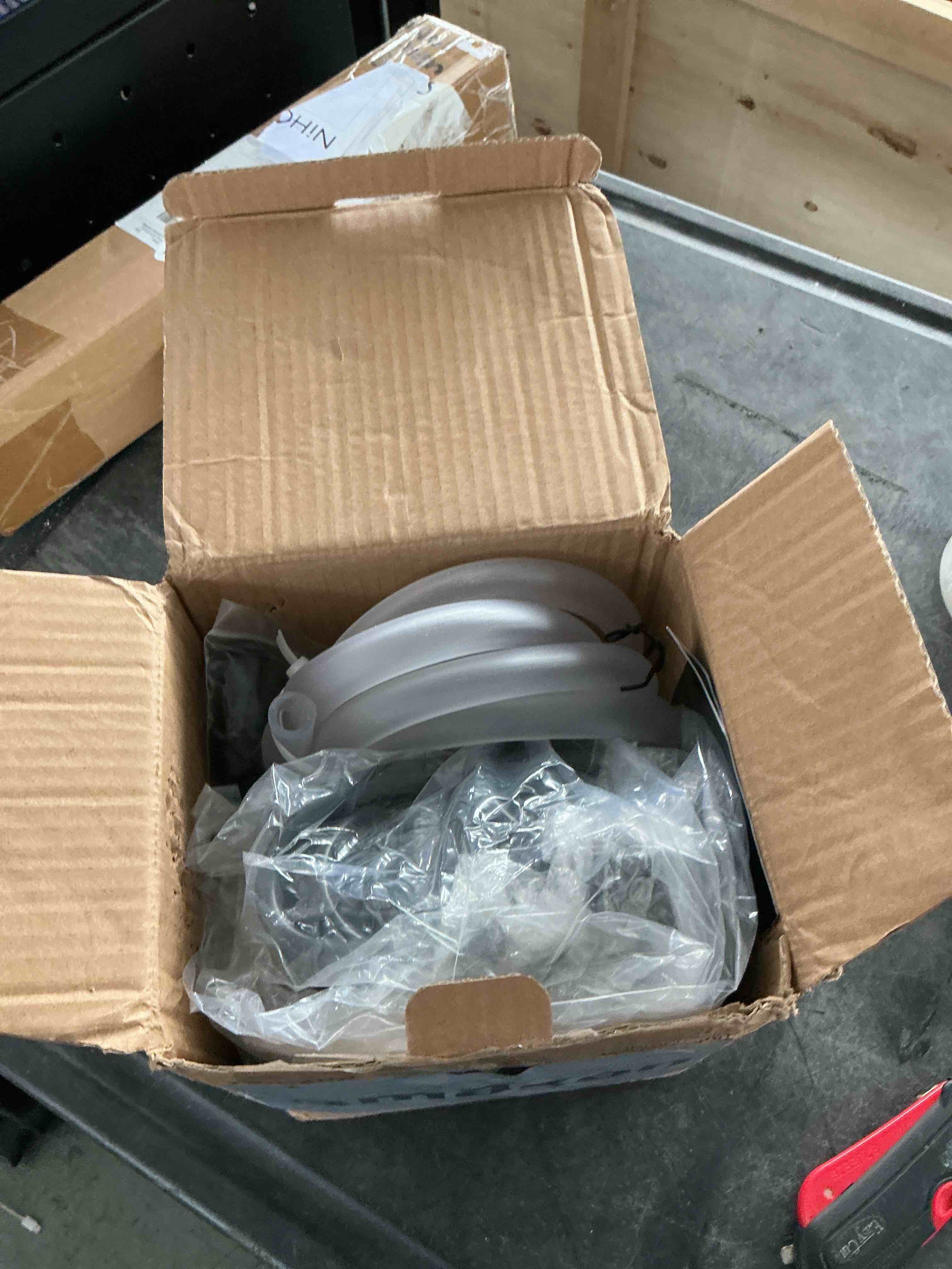 https://s3.amazonaws.com/lotting-images-prod/NonstopDeals/BRN3618212_1758048202995.jpeg