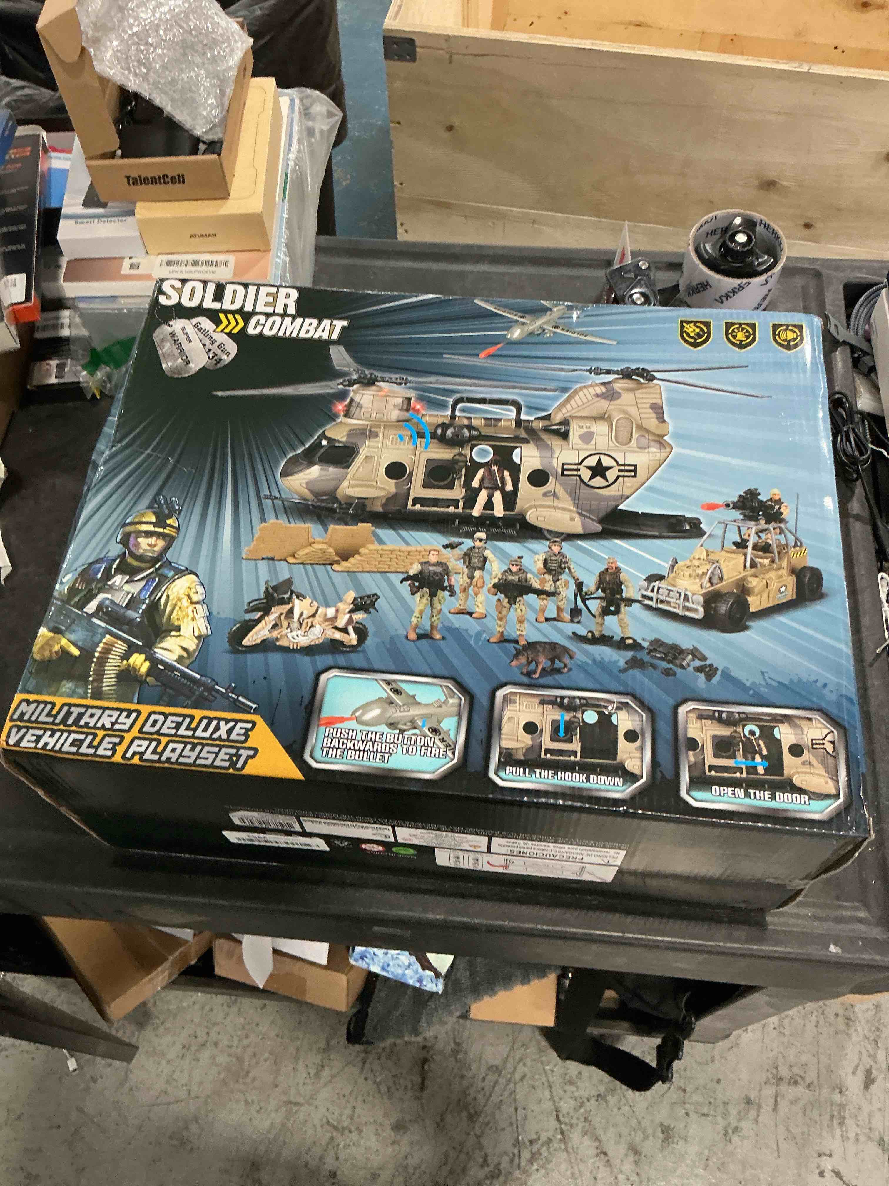 26 PCS Army Men Helicopter Carrier Toys, Military Soldier Action Figures, Combat Truck, Motorcycle,