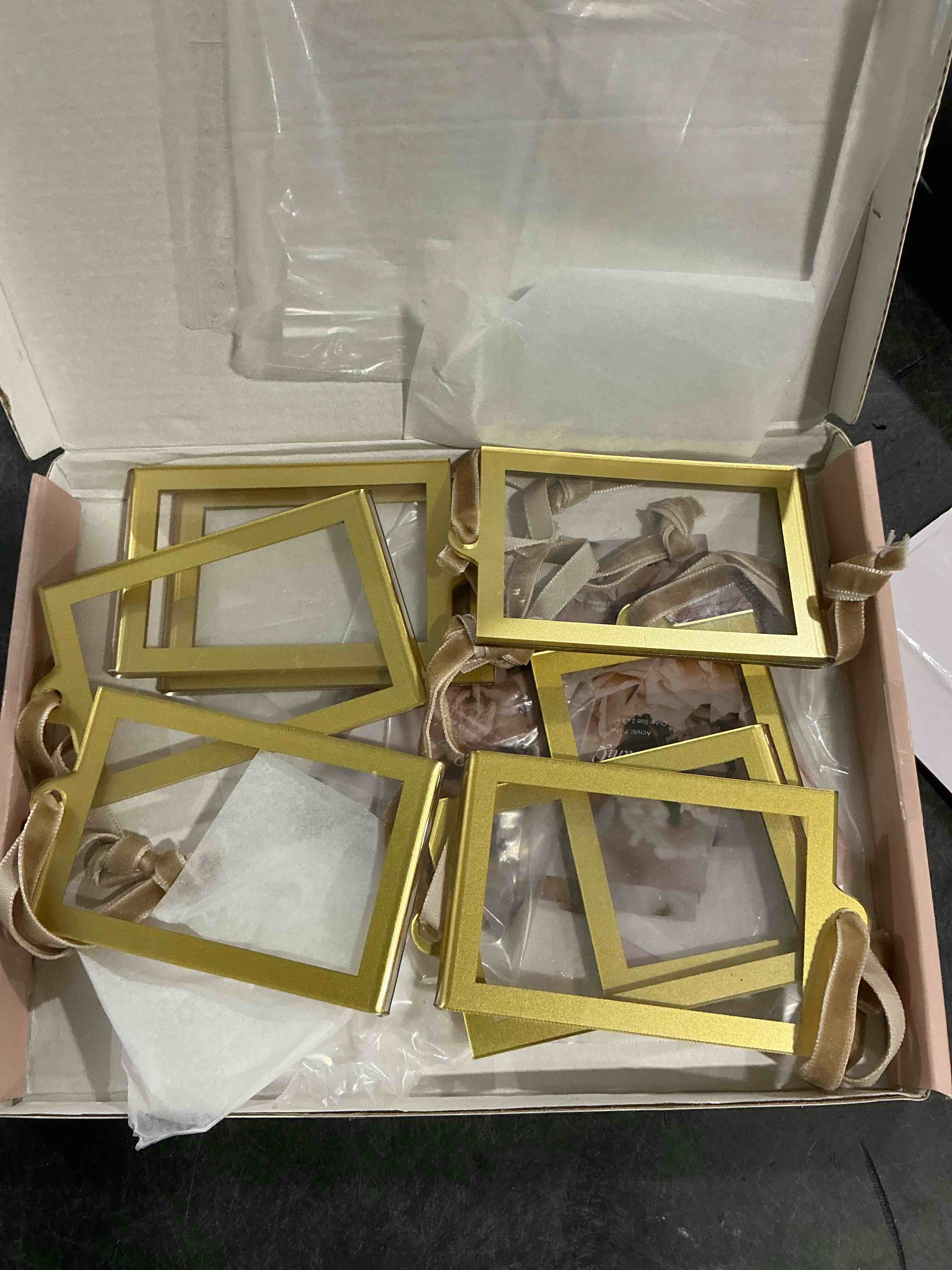 Condition photo showing Good Condition for UNIQOOO 8 Set Christmas Acrylic Rectangle Photo Ornaments for Display Picture, 2"x 3" Acrylic Hanging Photo Frame, Double-Sided Picture Frames for Home, Party, Tree Decorations(Gold) Gold 8Pcs 2*3 inch