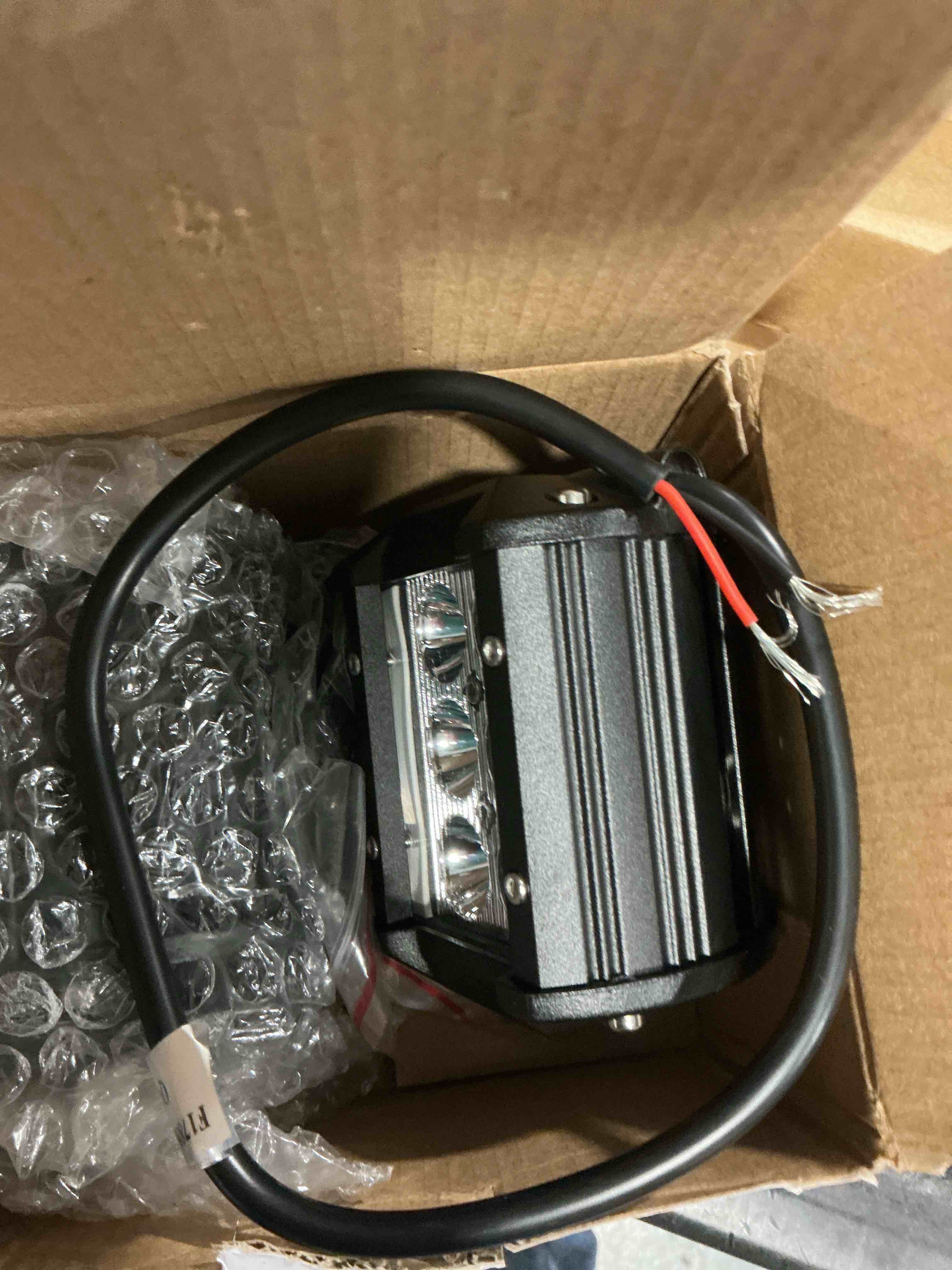 Condition photo showing Good Condition for AUXMOTEC Green Led Driving Hunting Lights 18W 4" Spot Light Bar Pod for Off-road Pick-up Van Boat Tractor Fishing Hunting Deck Trailer Navigation Waterproof Lighting 12V 24V 2pcs 2pcs 18w spot Green lights