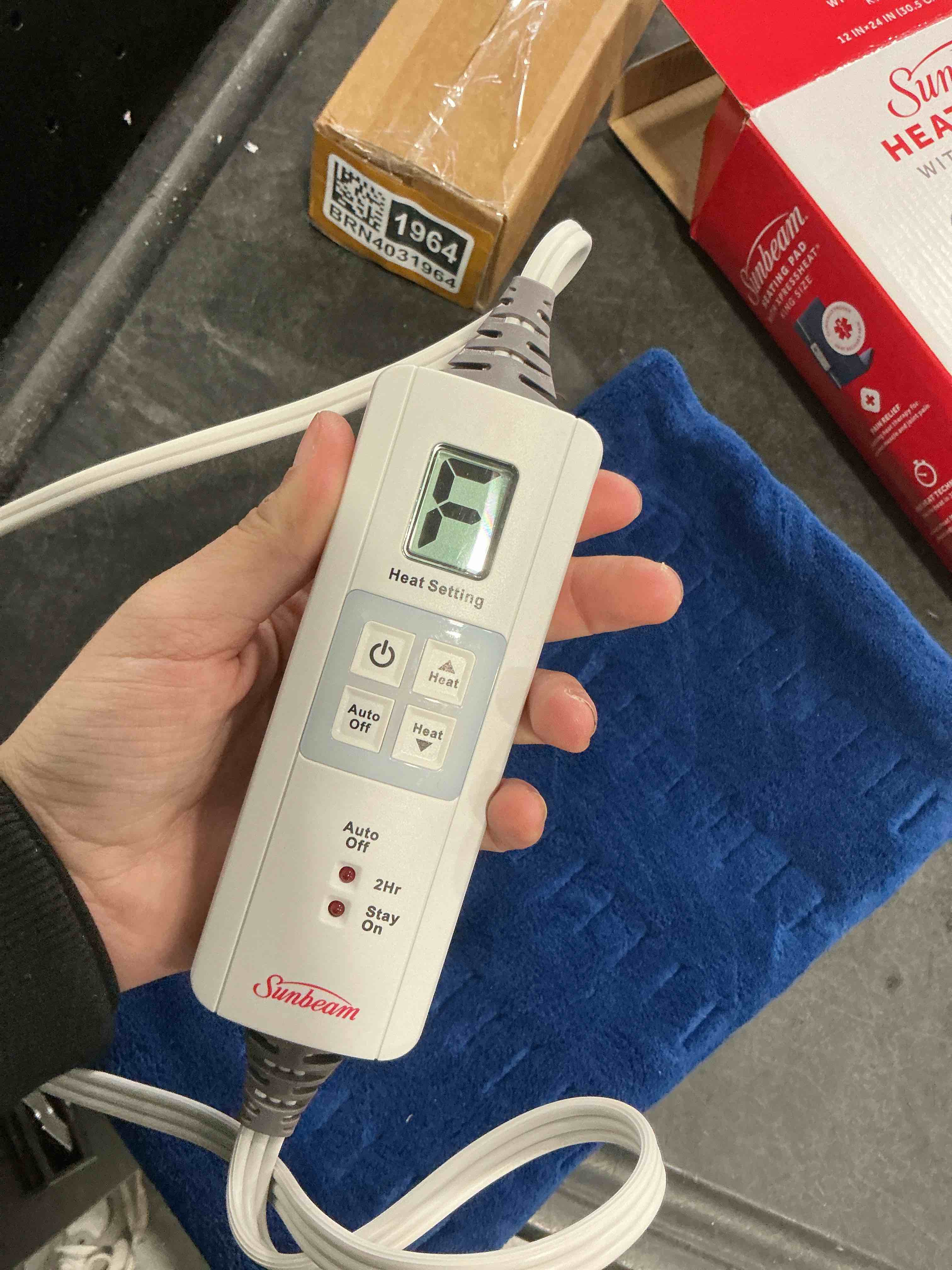 Condition photo showing Good Condition for Sunbeam XL Heating Pad for Back Neck and Shoulder Pain Relief Auto Shut Off 6 Heat Settings Extra Large 12 x 24 Navy Ideal for Muscle Aches and Arthritis Pain