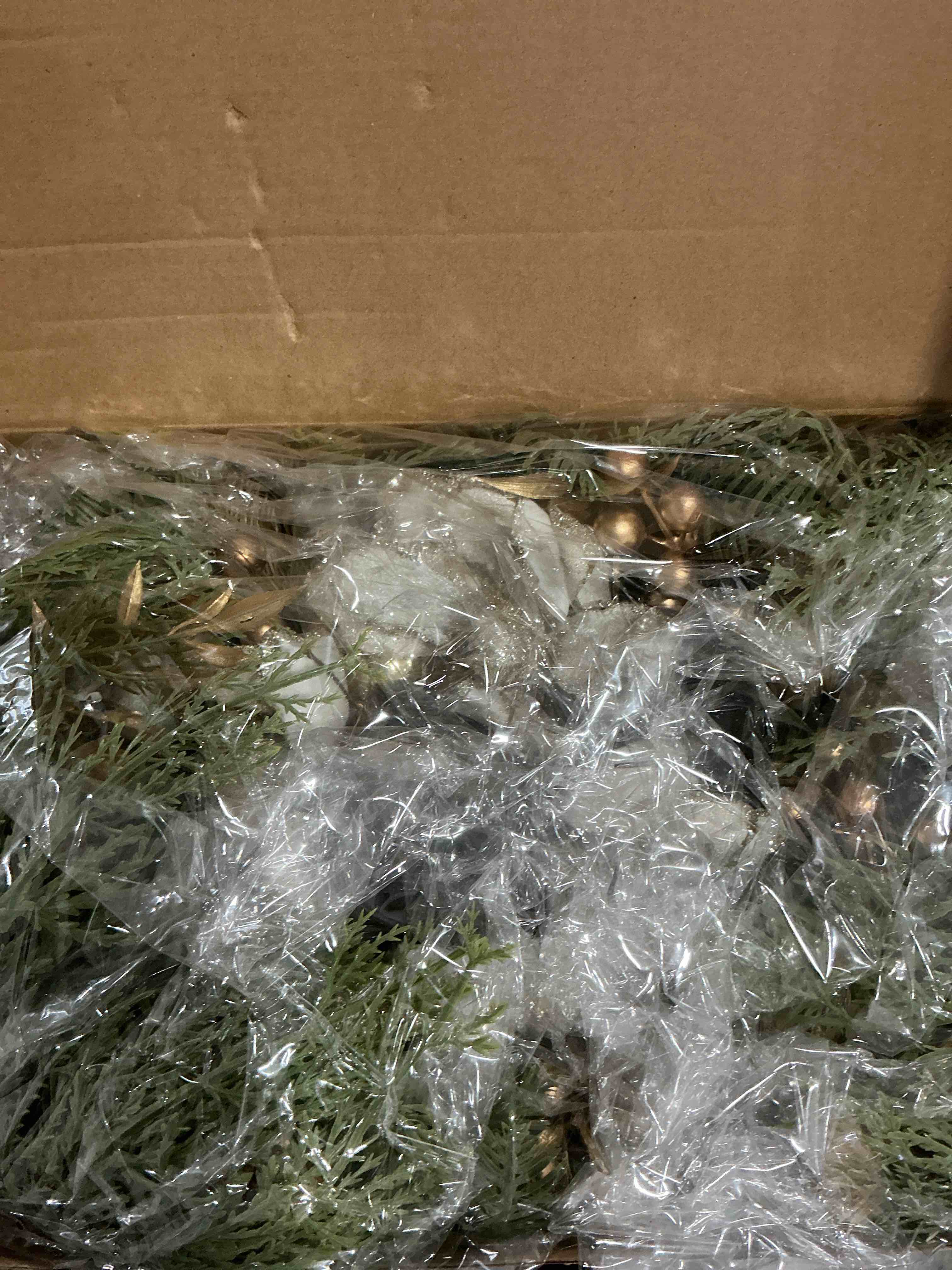 Condition photo showing Good Condition for Cindeer 30 Inch Christmas Table Centerpiece Christmas Candle Holder for Dining Table Romantic Mantel Candle Holder Xmas Table Decoration Candelabrum for Holiday Party Fireplace Home (Gold)