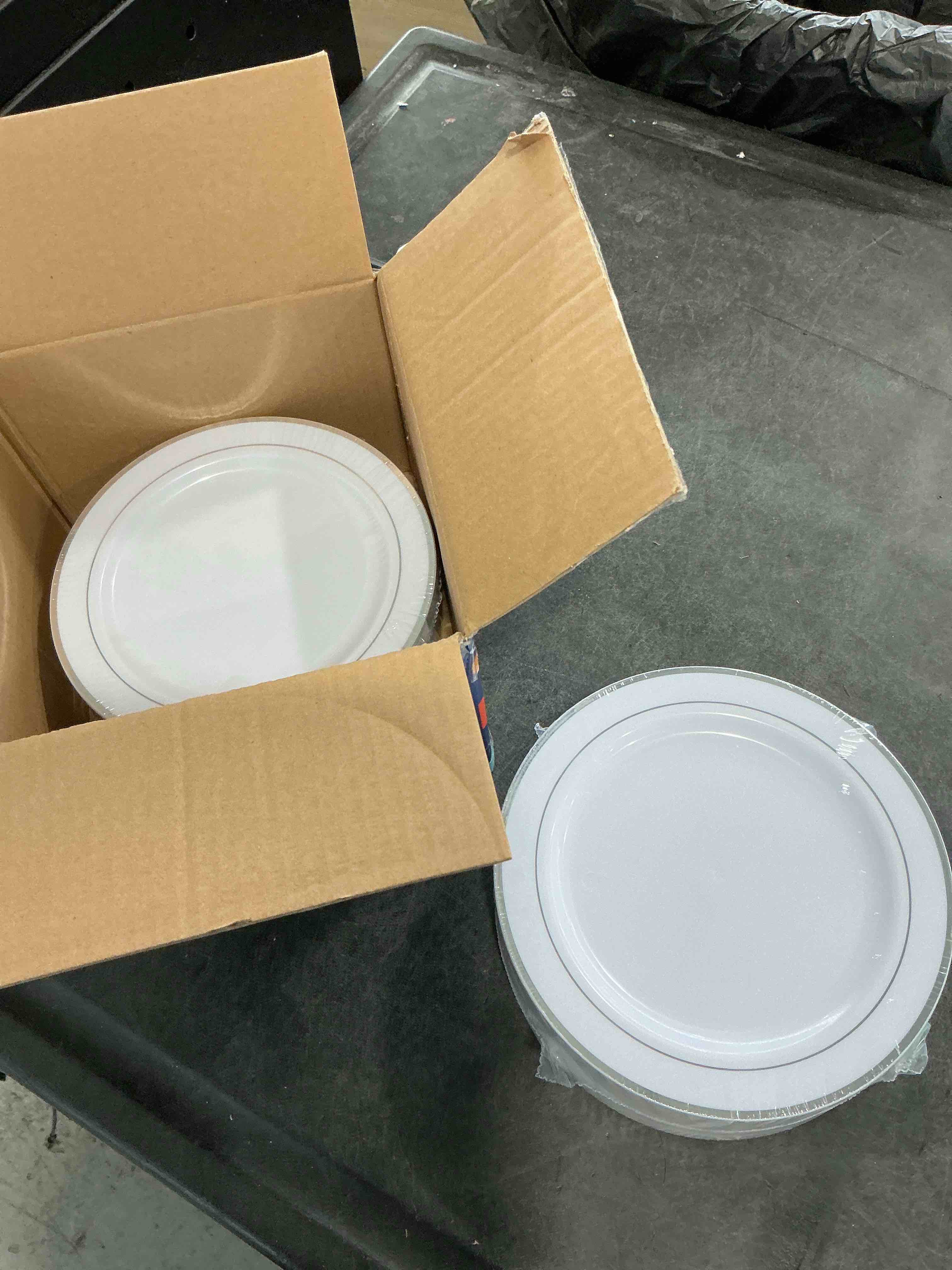 Condition photo showing New/Like New for bUCLA 100Pieces Silver Plastic Plates - 6.25inch White with Silver Rim Disposable Salad/Dessert/Appetizer/Small Cake Plates for Weddings, Christmas, Parties&Gathering 6.25Inch-100pcs-Silver