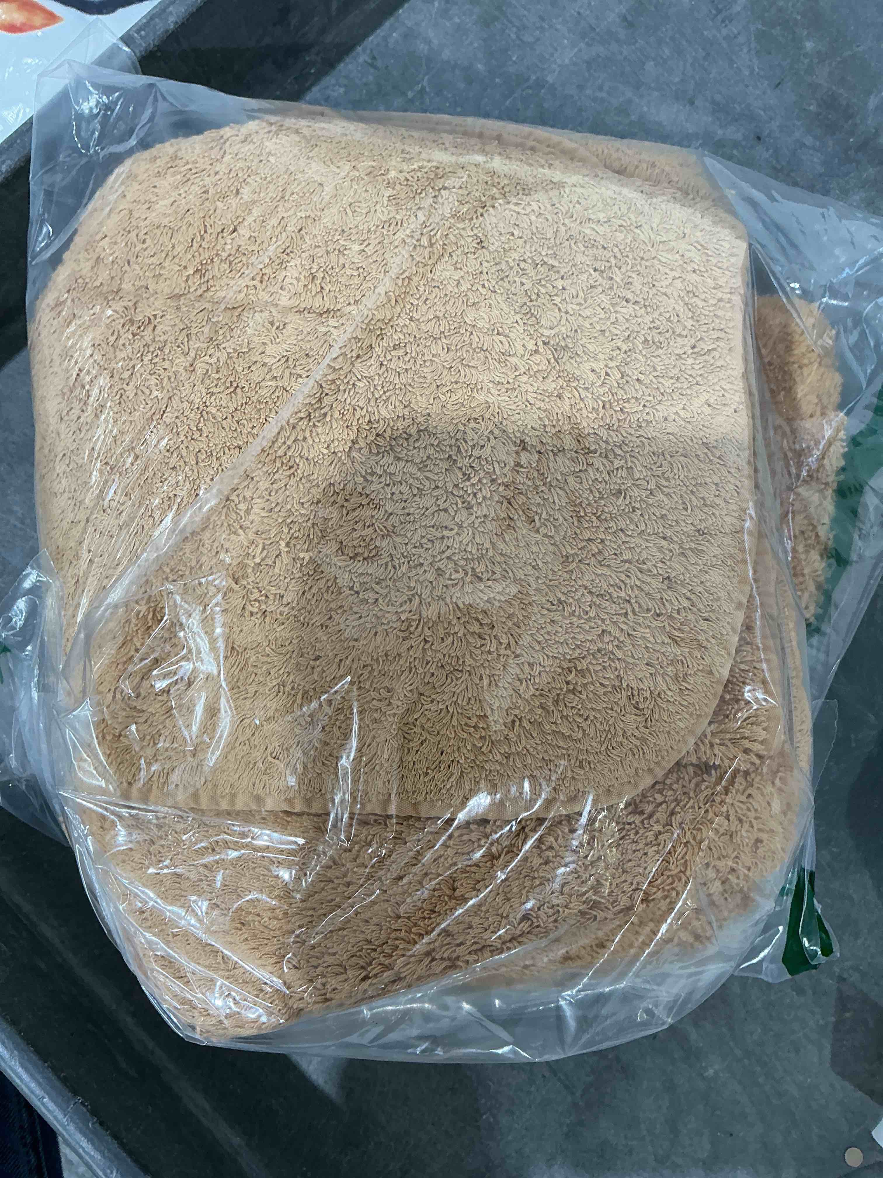 Condition photo showing Good Condition for REDKISS Ultra-Plush Bath Towel Set - 900GSM Premium Thick Cotton for Bathroom & Spa, Super Absorbent Quick-Dry Bath Sheets with No Shedding (4-Piece Set for Adults, Luxury Hotel & Home Use)-Brown Brownish Yellow Towel Set of 4