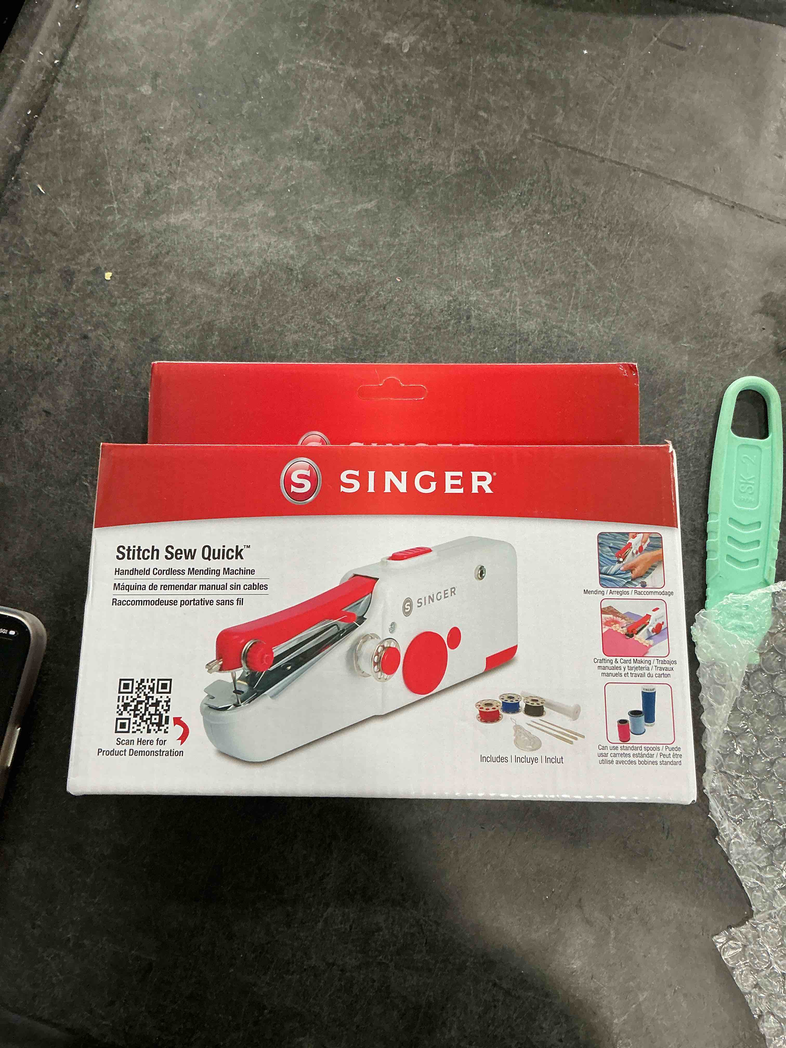 Condition photo showing Good Condition for SINGER Stitch Sew Quick Portable Mending Machine - Single Thread Machine for Quick Repairs