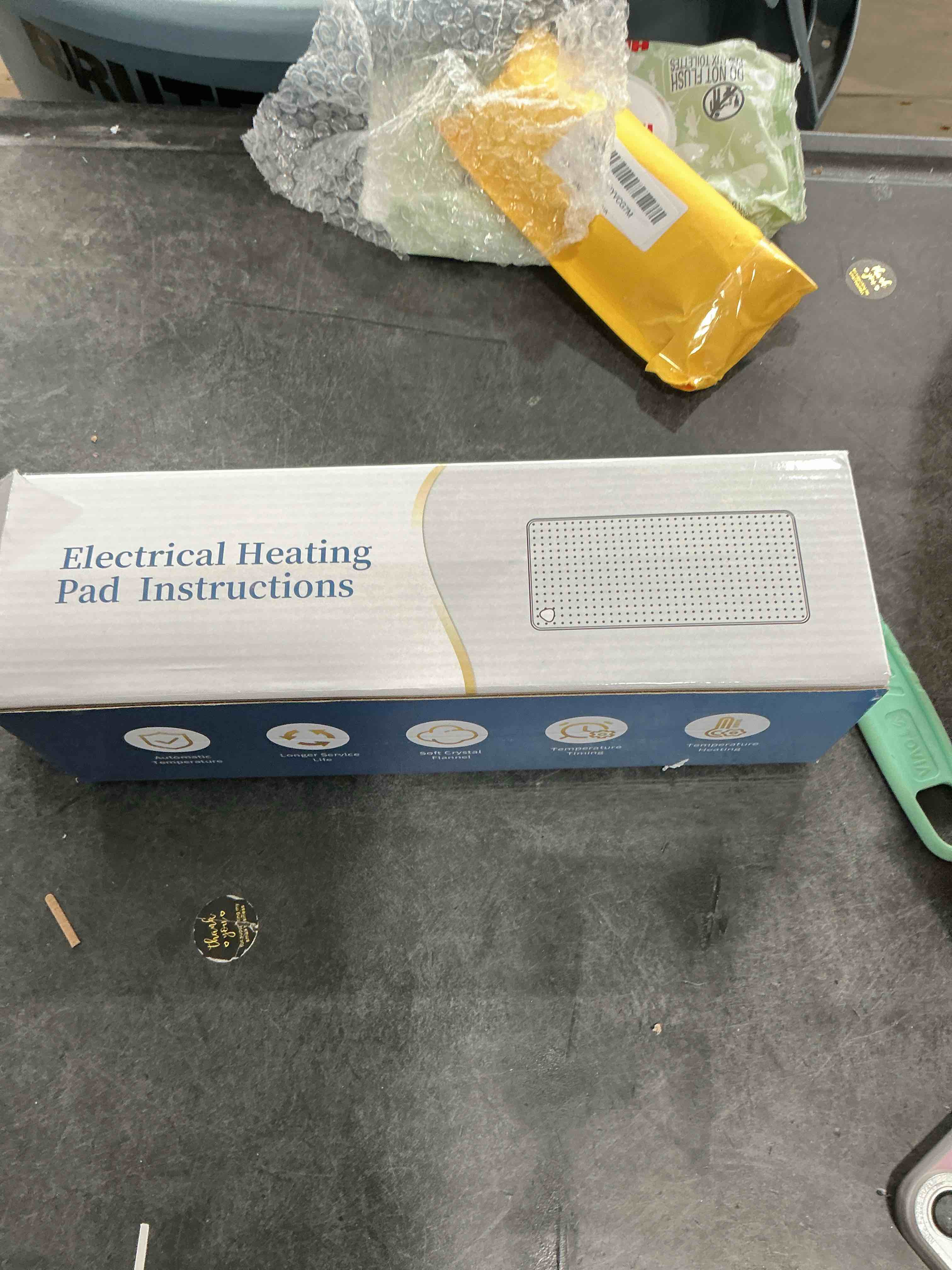 Condition photo showing Good Condition for Heating Pad for Back Pain Relief & Period Cramps,12x24 Inches,XL Heating Pad for Shoulder and Neck,with 4 Temperature Controller and Auto Shut-Off, Machine Washable,Gift for Women Men