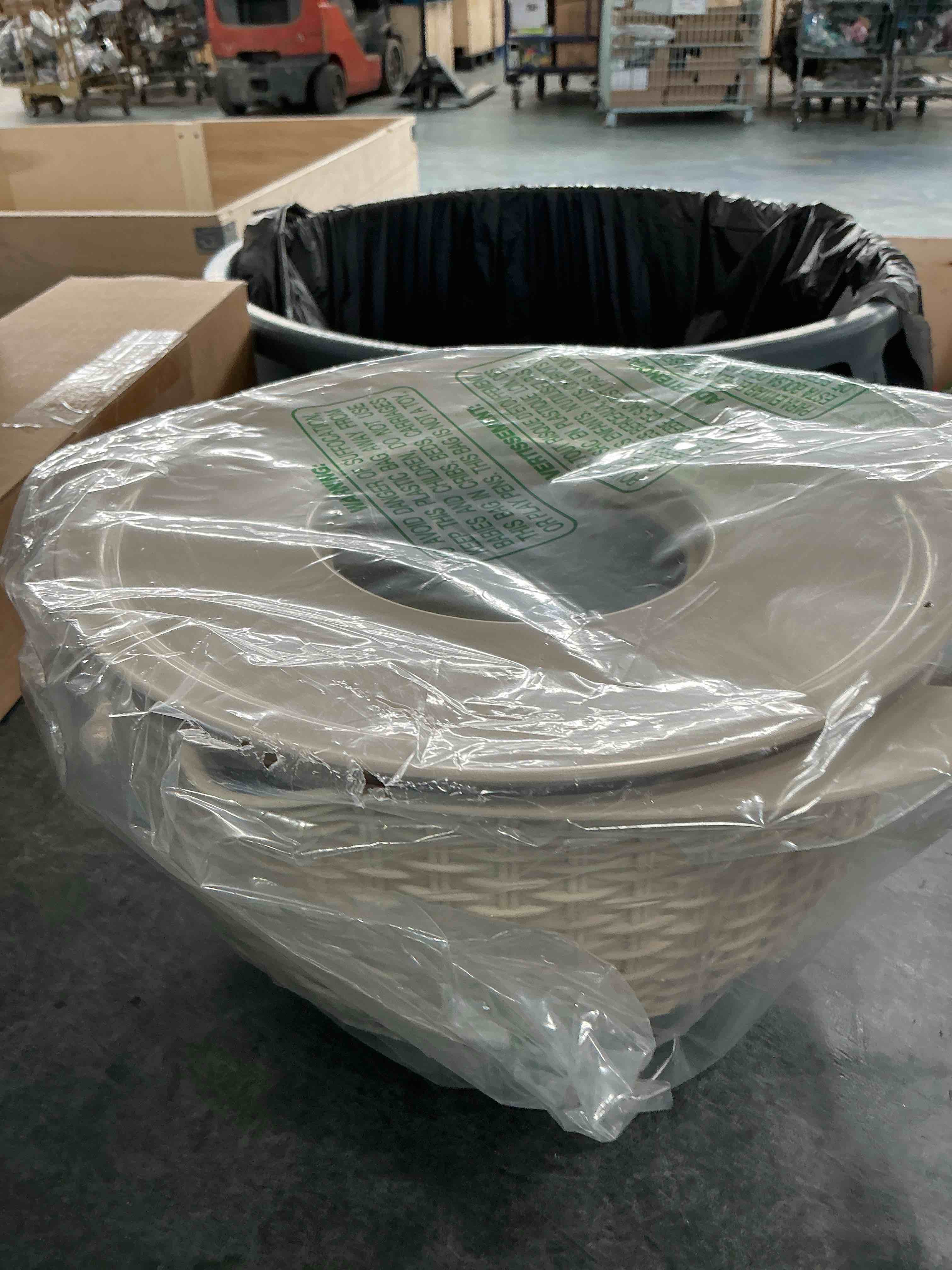 Condition photo showing Good Condition for 4-1 Colander with Bowl Set - Rotatable Strainers for Kitchen, Food Strainers and Colanders, Funny Presents for Women, Fruit Cleaner, Veggie Wash, Aesthetic Kitchen Gadget Essentials - Beige