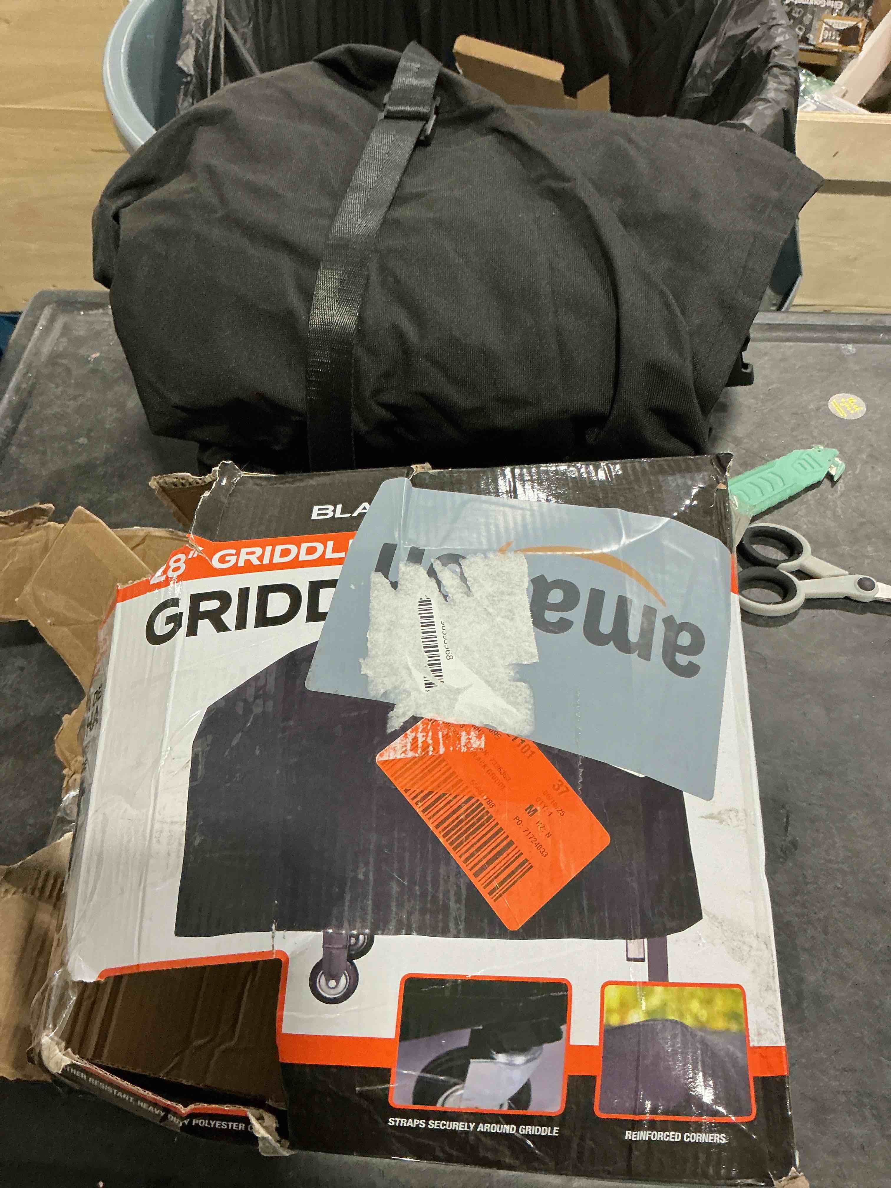 Condition photo showing Good Condition for ZBXFCSH Outdoor Grill Griddle Cover fits for Blackstone 1529 22” and 28” Single Shelf Griddle Cover, Heavy Duty Flat Top Griddle Station Cover with Waterproof Sealed Seams, Durable FadeStop Material