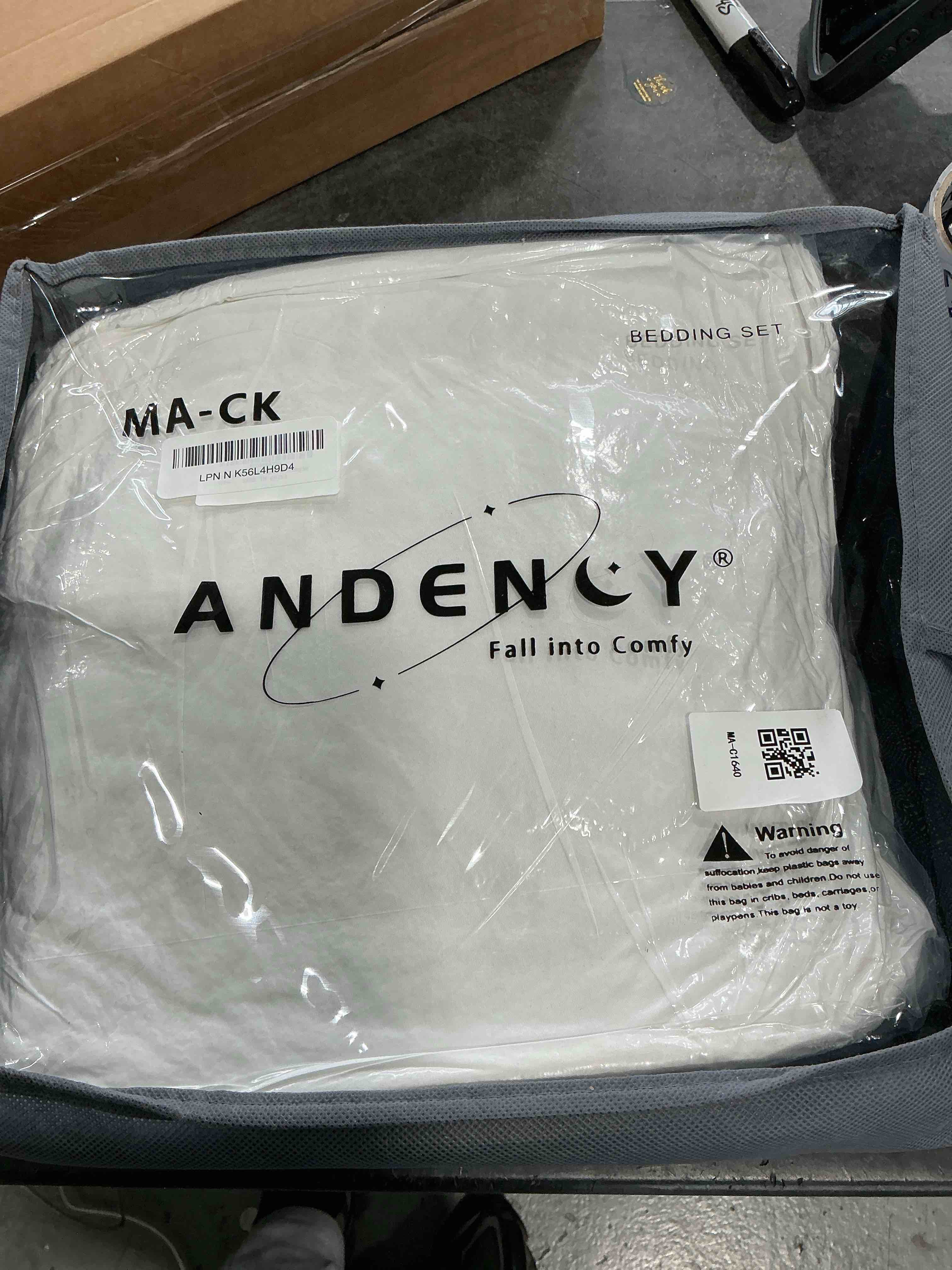 Condition photo showing New/Like New for Andency White California King Comforter Set (104x96Inch), 3 Pieces Cute Pinch Pleat Cal King Bedding Comforters & Sets, Oversized Pintuck Soft Down Alternative Bed Set for All Season White California King (104"x96")