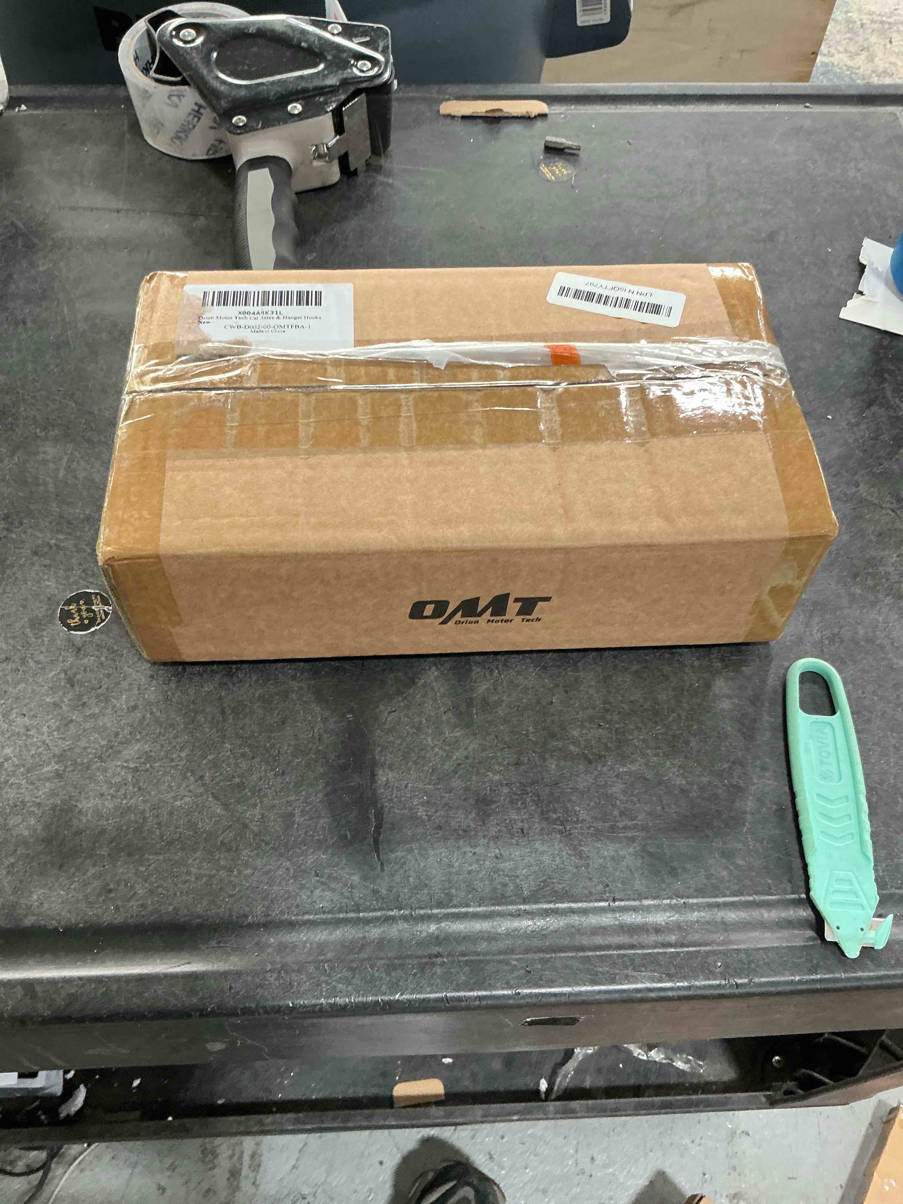 Condition photo showing New/Like New for Orion Motor Tech Caliper Piston Compressor Tool, Universal Brake Caliper Tool for Multi Piston Brake Pad Spreader, Heavy Duty Brake Caliper Spreader Tool with Magnetic Expansion Plates & Hanger Hooks