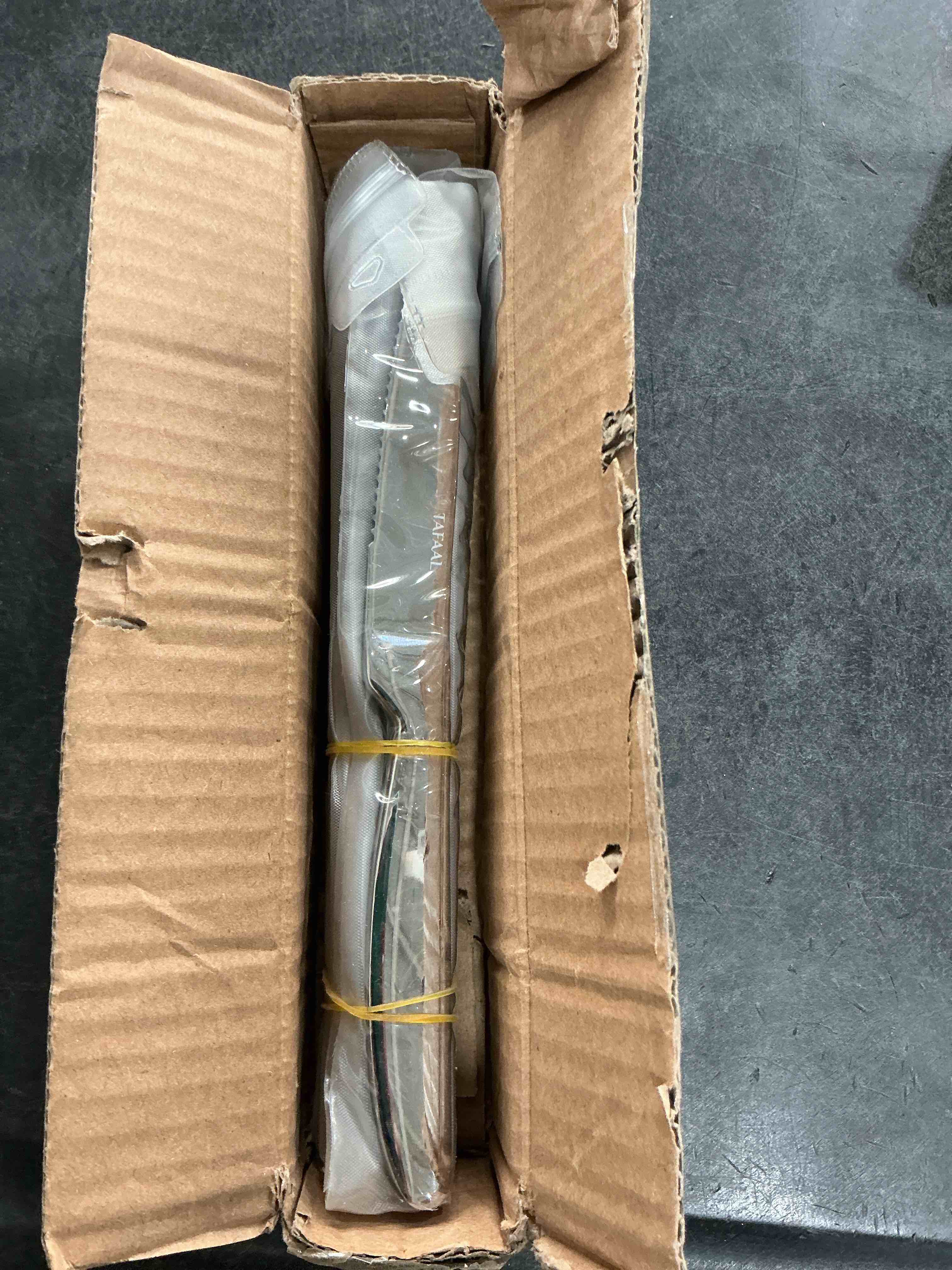 Condition photo showing New/Like New for Stainless Steel Knives, Corrosion Resistant, Sharp Blade, Stainless Steel Handle, Kitchen Table Knife (Silver, Steak 6) Silver Steak 6