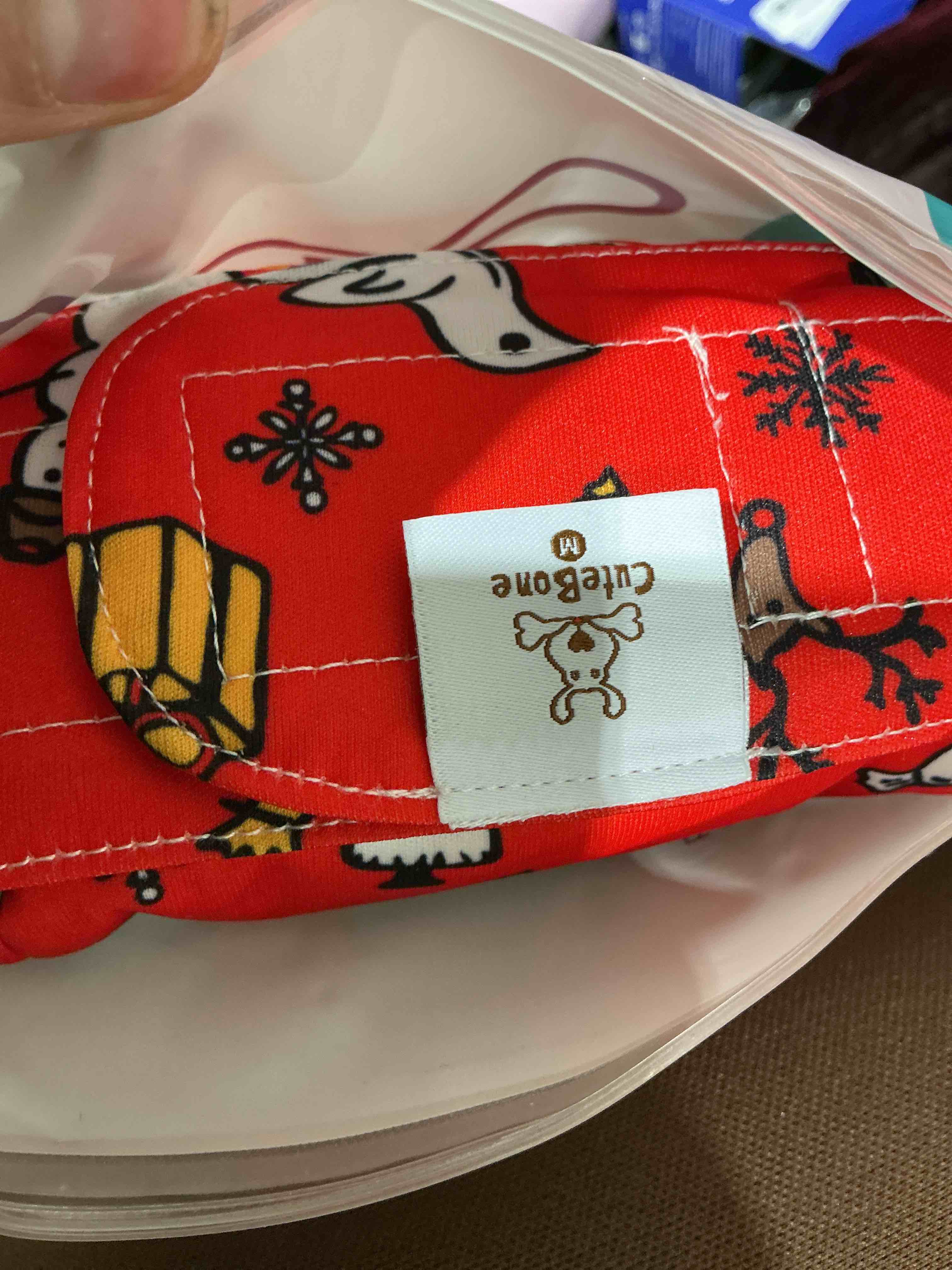 Condition photo showing Good Condition for CuteBone Christmas Dog Diapers Female Washable Small Medium Large 3 Pack Reusable Doggie Diapers Puppy Period Pants for Doggy Heat Cycle Peeing D34M A01-Christmas diapers 3pcs M