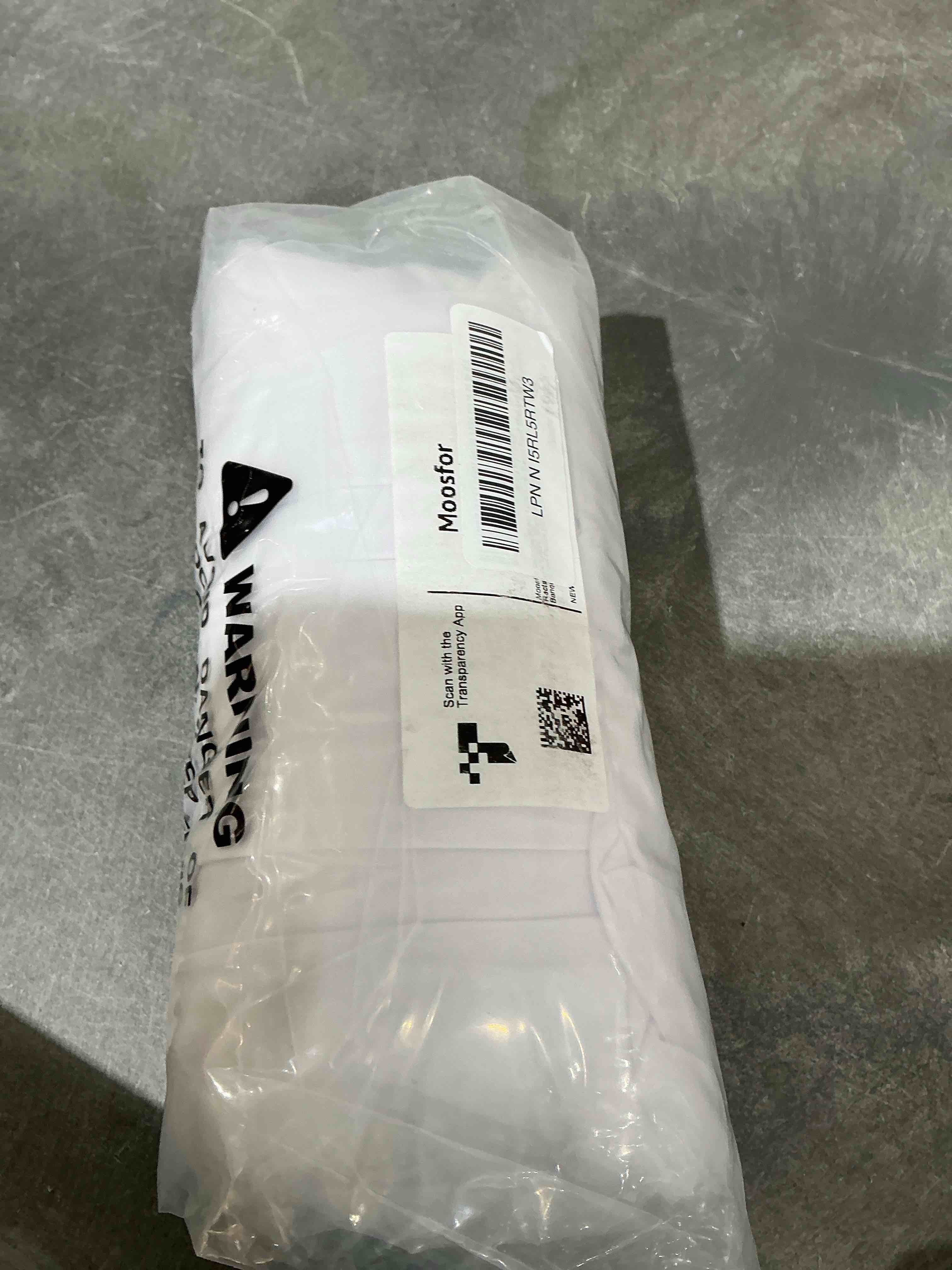 Condition photo showing Good Condition for Spandex 8 Foot Rectangle Table Cloth, Elastic Fitted Tablecloths for Picnic, Stretch Washable Patio Table Cover for Outdoor, Camping, Banquet and Parties (White, 30"x96") White 96" x 30" (Rectangular)