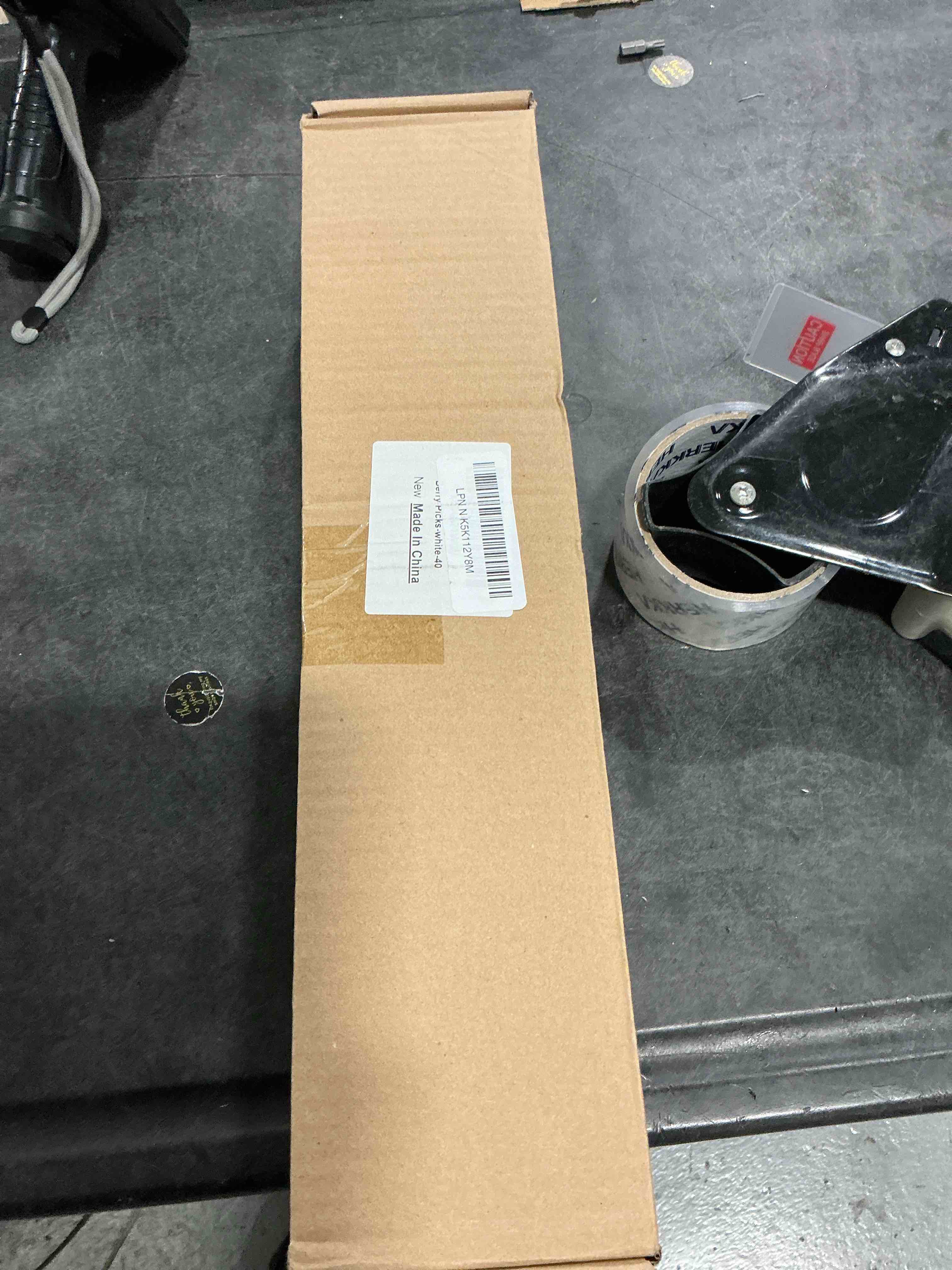 Condition photo showing New/Like New for 40 Pcs Artificial Berry Stems Branches, Christmas White Faux Holly Berries Picks Ornaments for Christmas Tree Wreath DIY Craft Decorations Holiday Home Decor (40, White) White 40