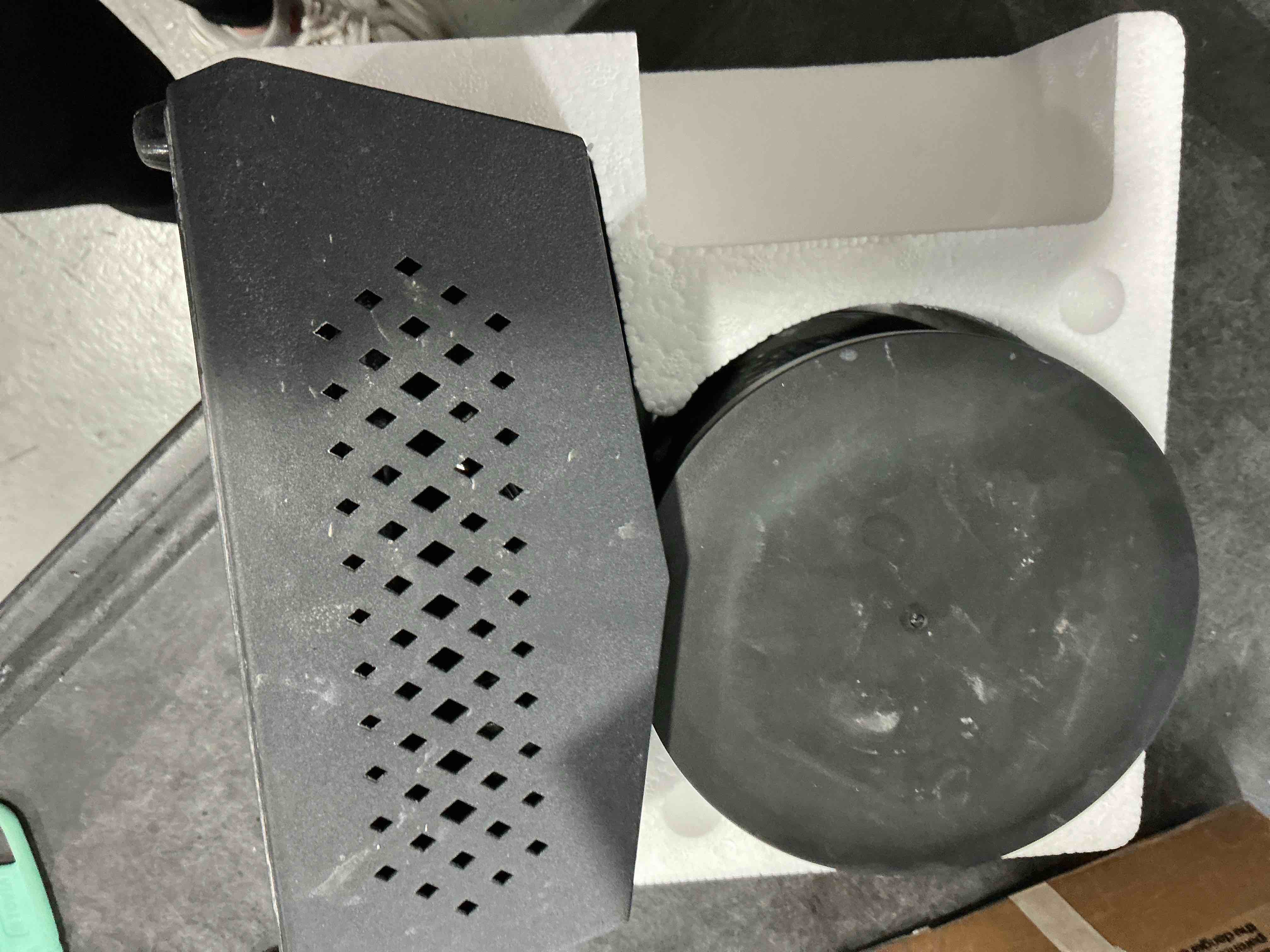 Condition photo showing Good Condition for used VEVOR Rock Tumbler Kit, 4lbs Rock Polishing Kit, 4 Speed Settings 9-Day Polishing Timer Stone Polishing Kit, Belt-Free Rock Polisher with Adapter & Overload Protection, Rock Polisher for Adults Kids Brushless Motor 4 lbs