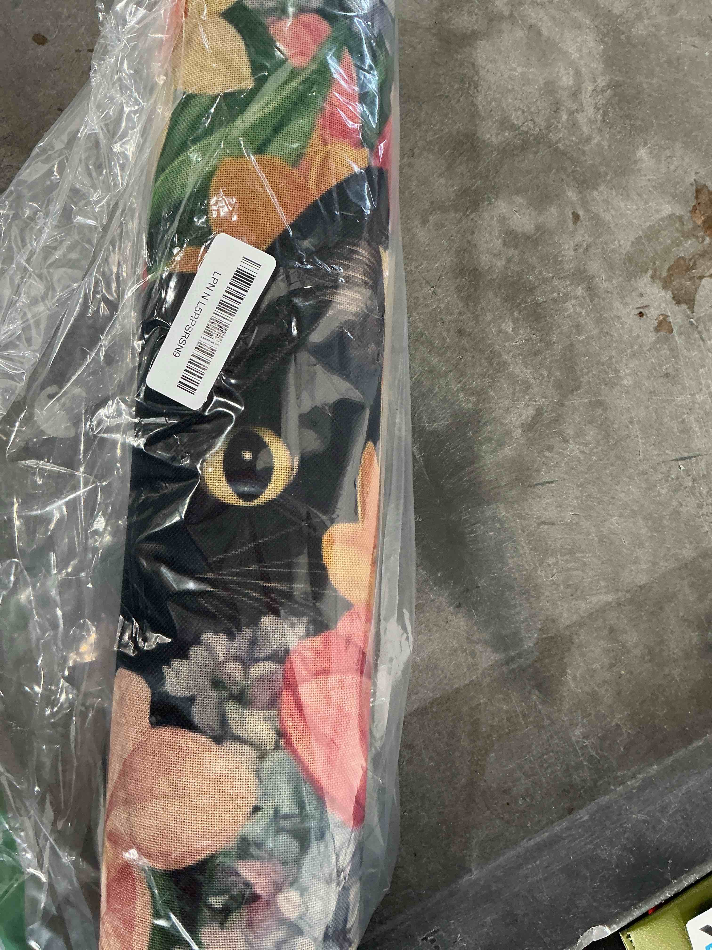 Condition photo showing New/Like New for Artoid Mode Black Cat Floral Flowers Spring Doormat,Home Decor Door Mat Low-Profile Switch Rug Floor Mat for Indoor Outdoor 17x29 Inch