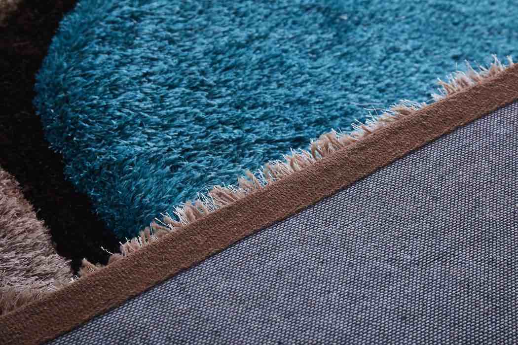 MATEOS collection hand woven polyester shag 5 x 7