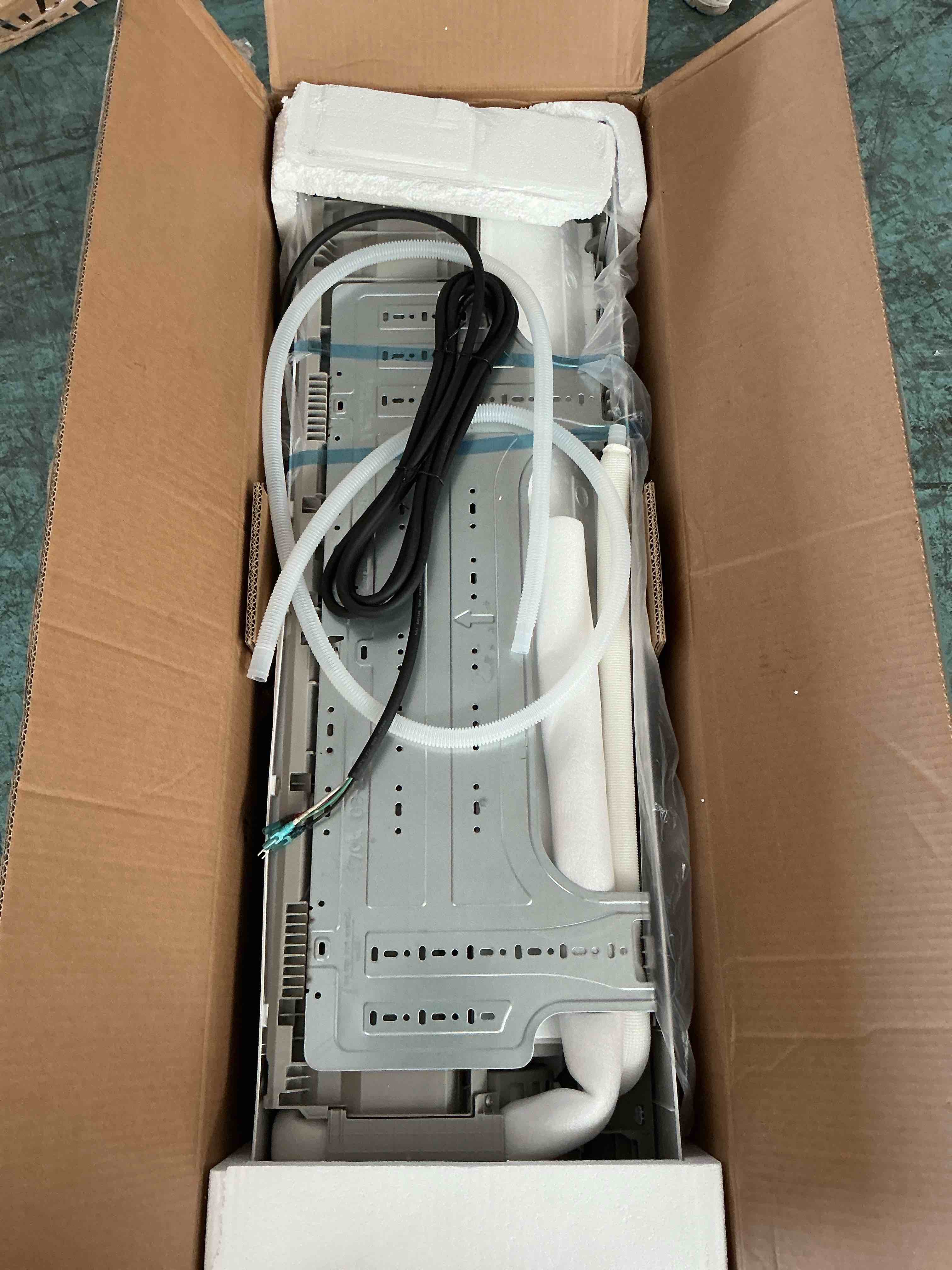 https://s3.amazonaws.com/lotting-images-prod/NonstopDeals/BRN7014040_1789581005797.jpeg