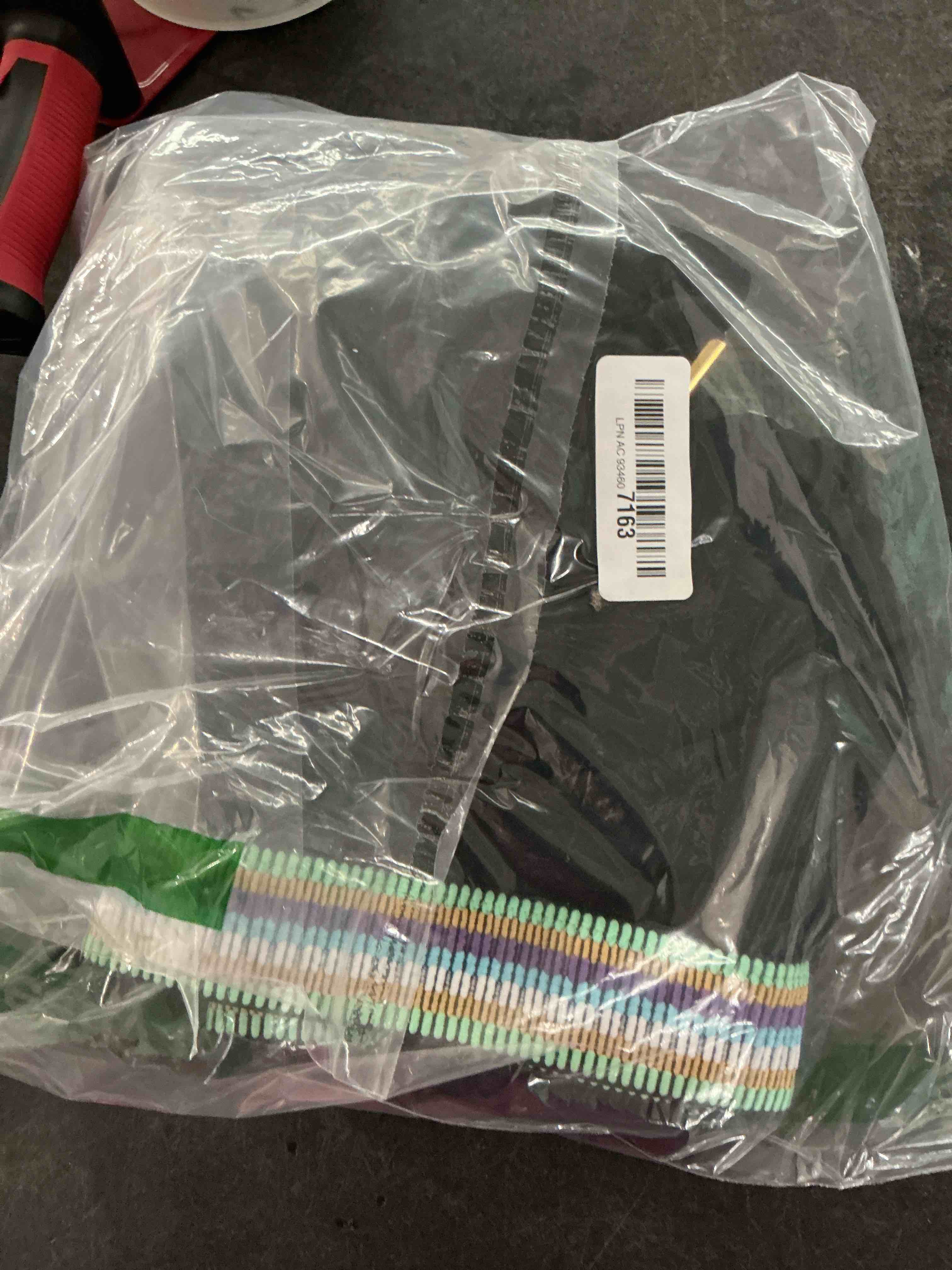 https://s3.amazonaws.com/lotting-images-prod/NonstopDeals/GRA3505016_1759935918101.jpeg