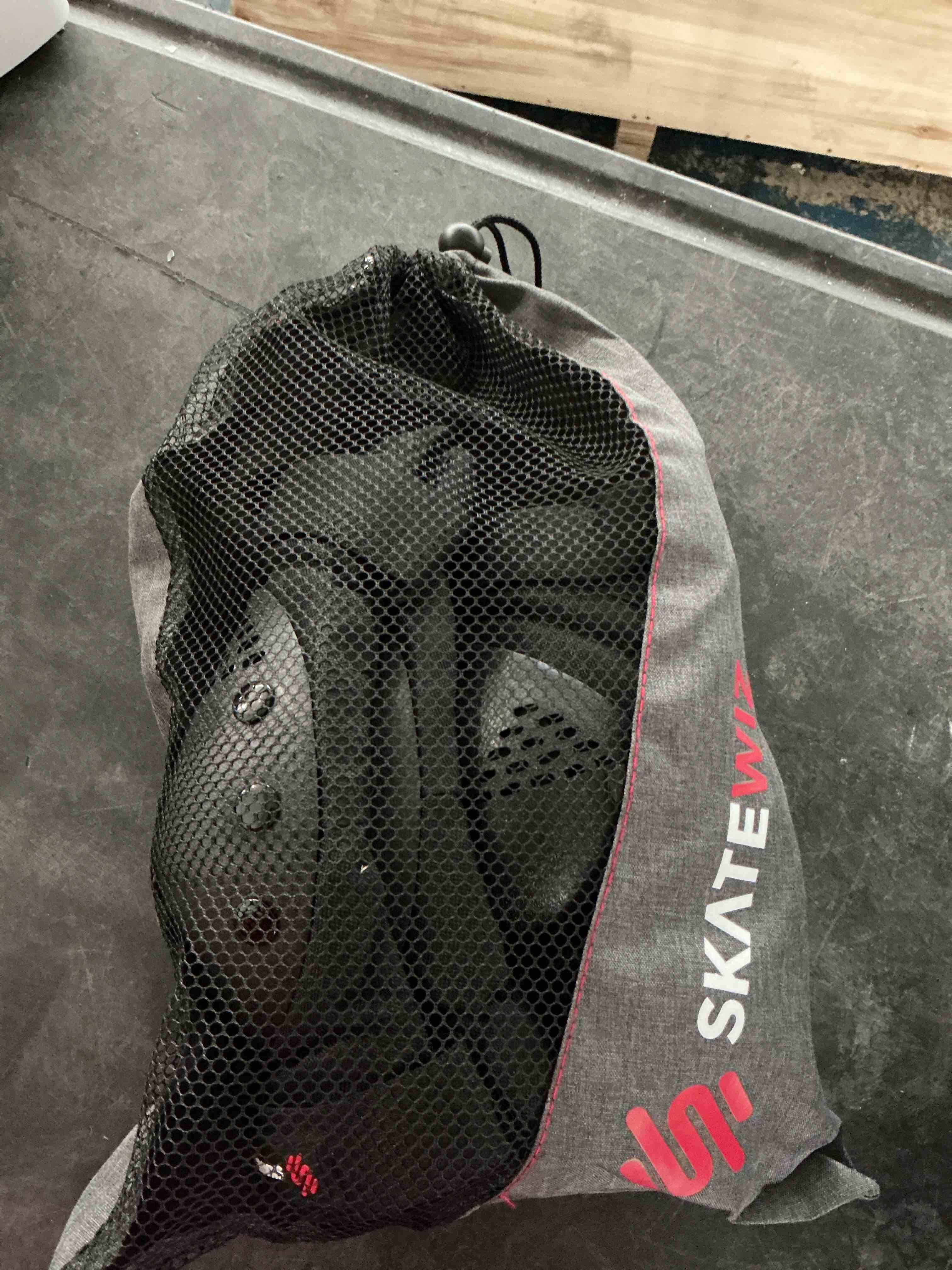 https://s3.amazonaws.com/lotting-images-prod/NonstopDeals/GRA3505022_1759936542925.jpeg
