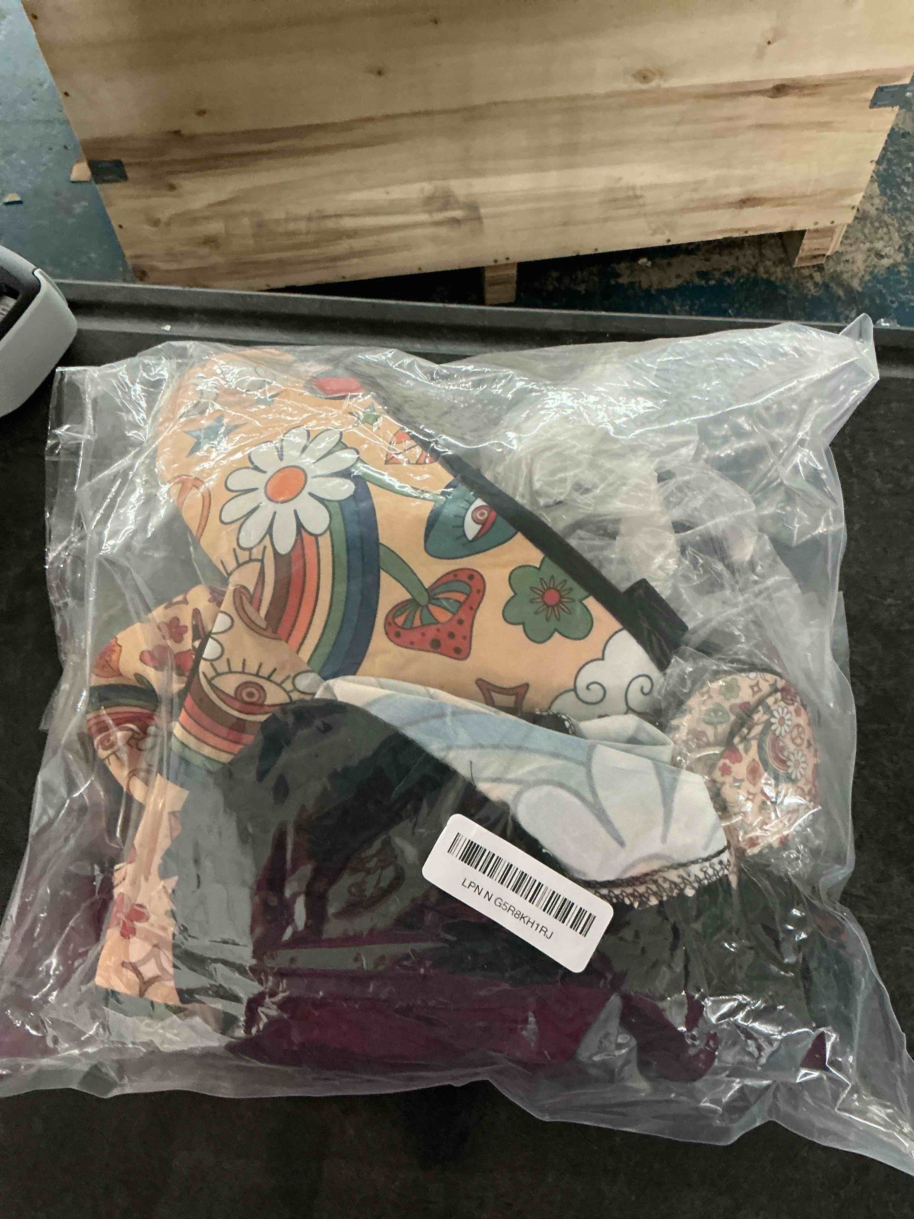 https://s3.amazonaws.com/lotting-images-prod/NonstopDeals/GRA3505028_1759937442009.jpeg