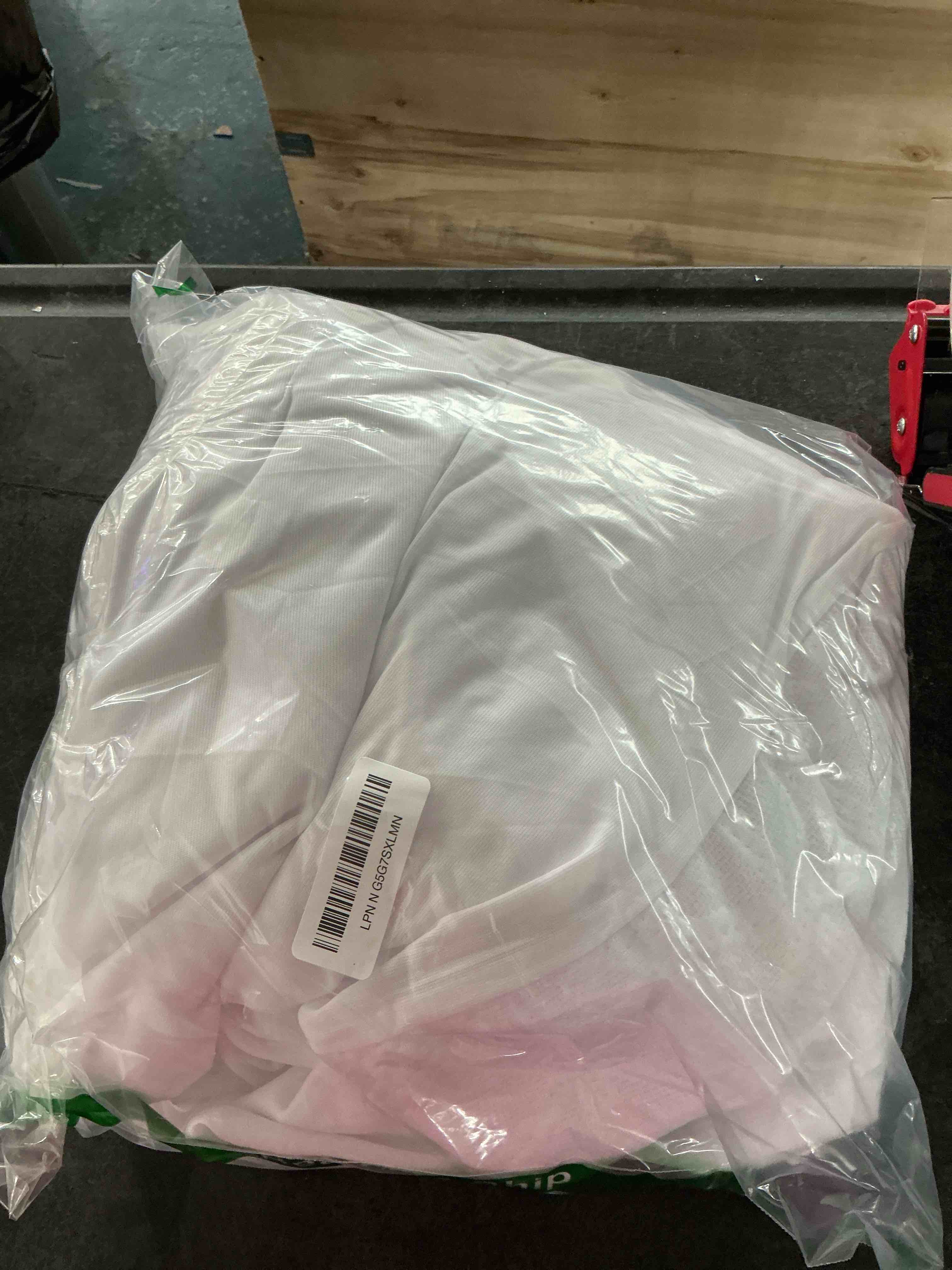 https://s3.amazonaws.com/lotting-images-prod/NonstopDeals/GRA3505034_1759939254971.jpeg
