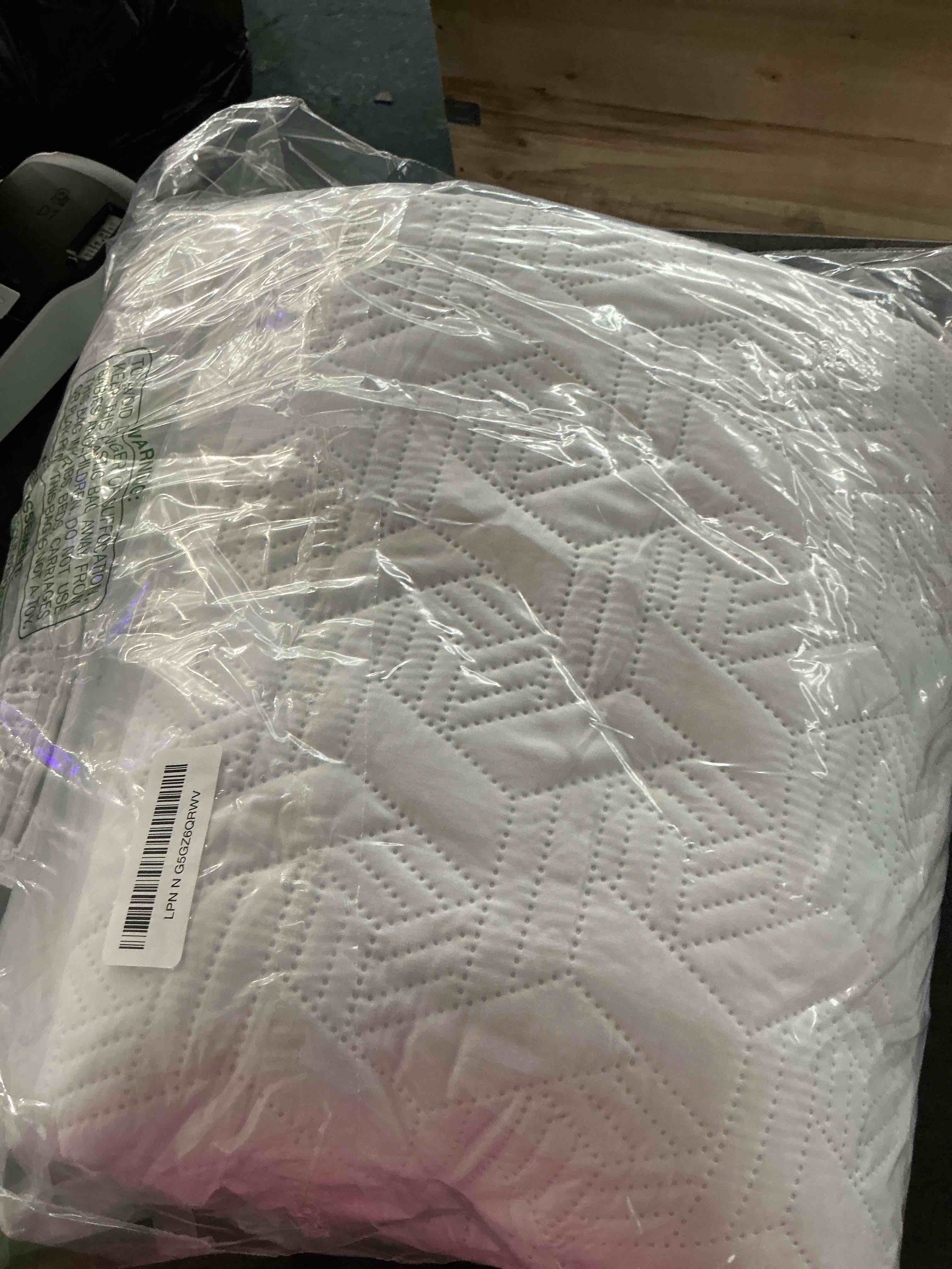https://s3.amazonaws.com/lotting-images-prod/NonstopDeals/GRA3505035_1759939293078.jpeg