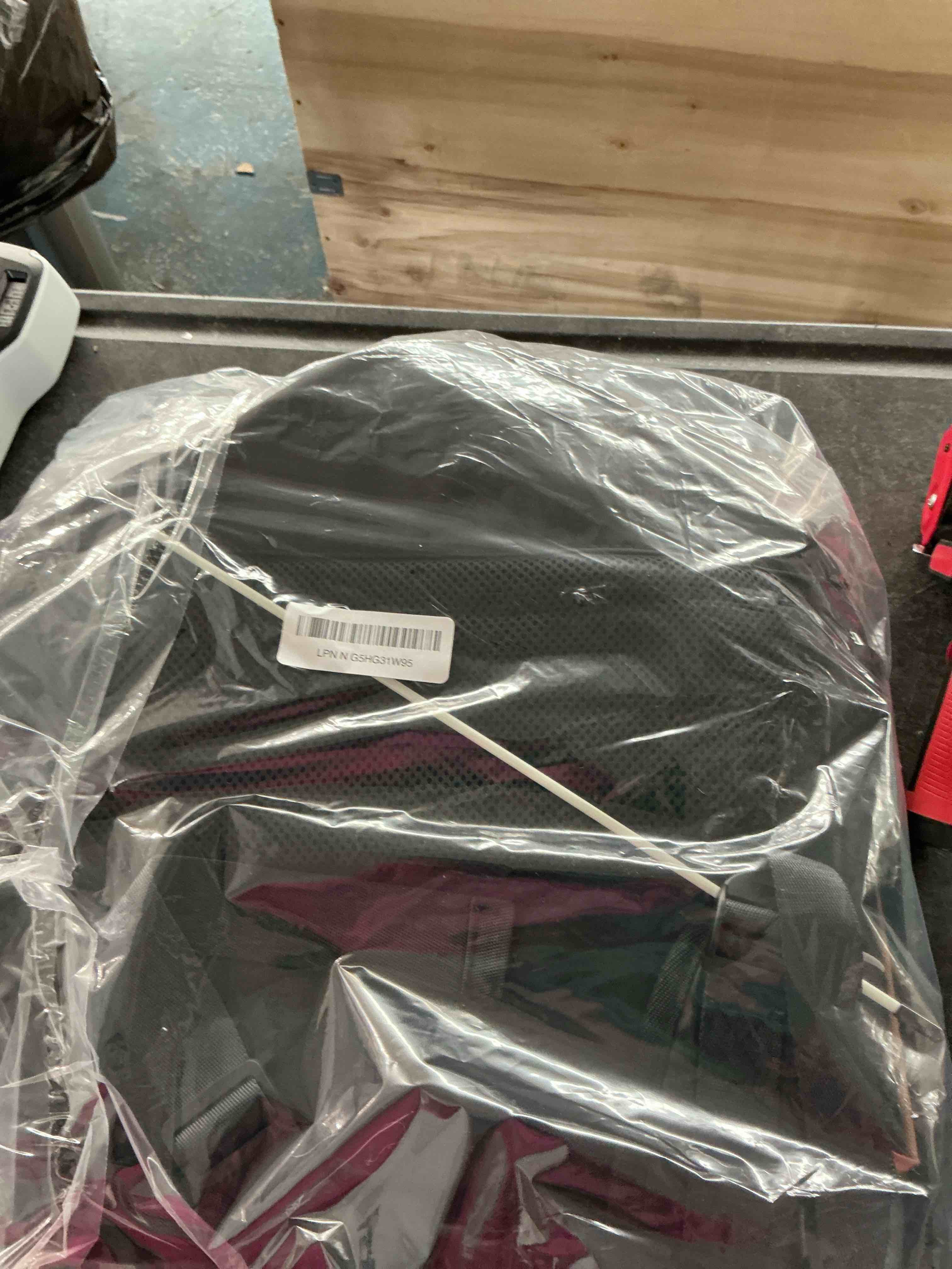 https://s3.amazonaws.com/lotting-images-prod/NonstopDeals/GRA3505068_1759943717847.jpeg