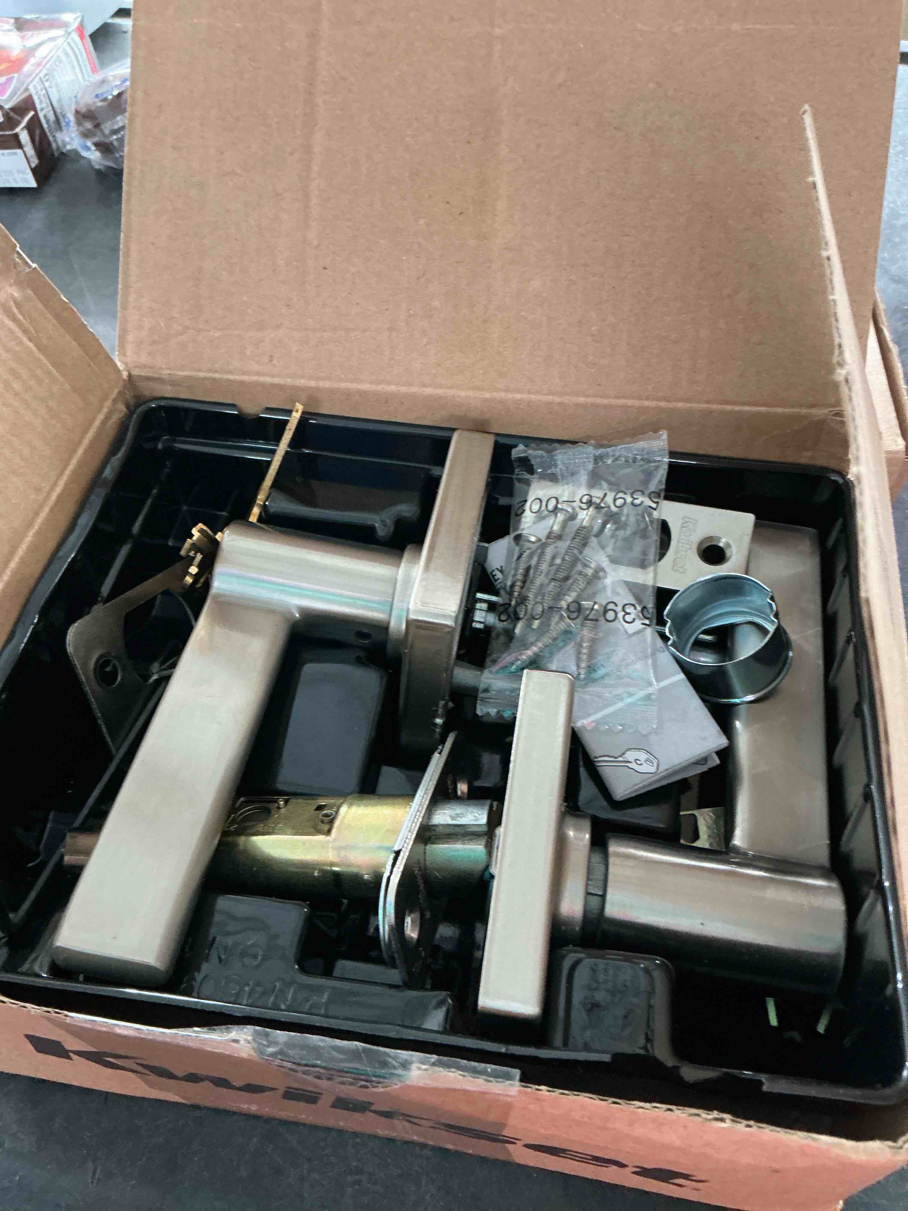 https://s3.amazonaws.com/lotting-images-prod/NonstopDeals/GRA3505080_1759948322687.jpeg