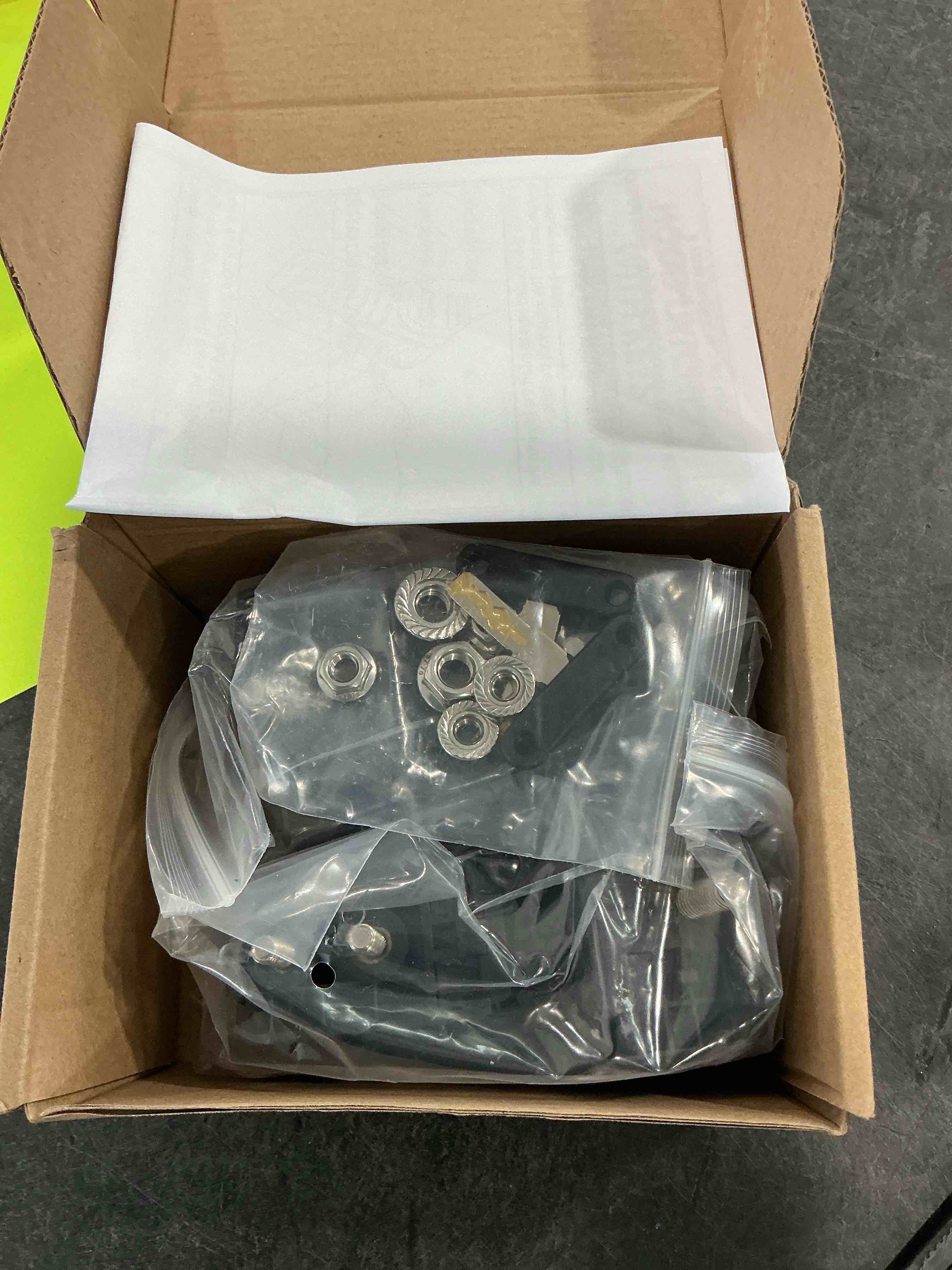 https://s3.amazonaws.com/lotting-images-prod/NonstopDeals/GRA3505153_1760024343914.jpeg